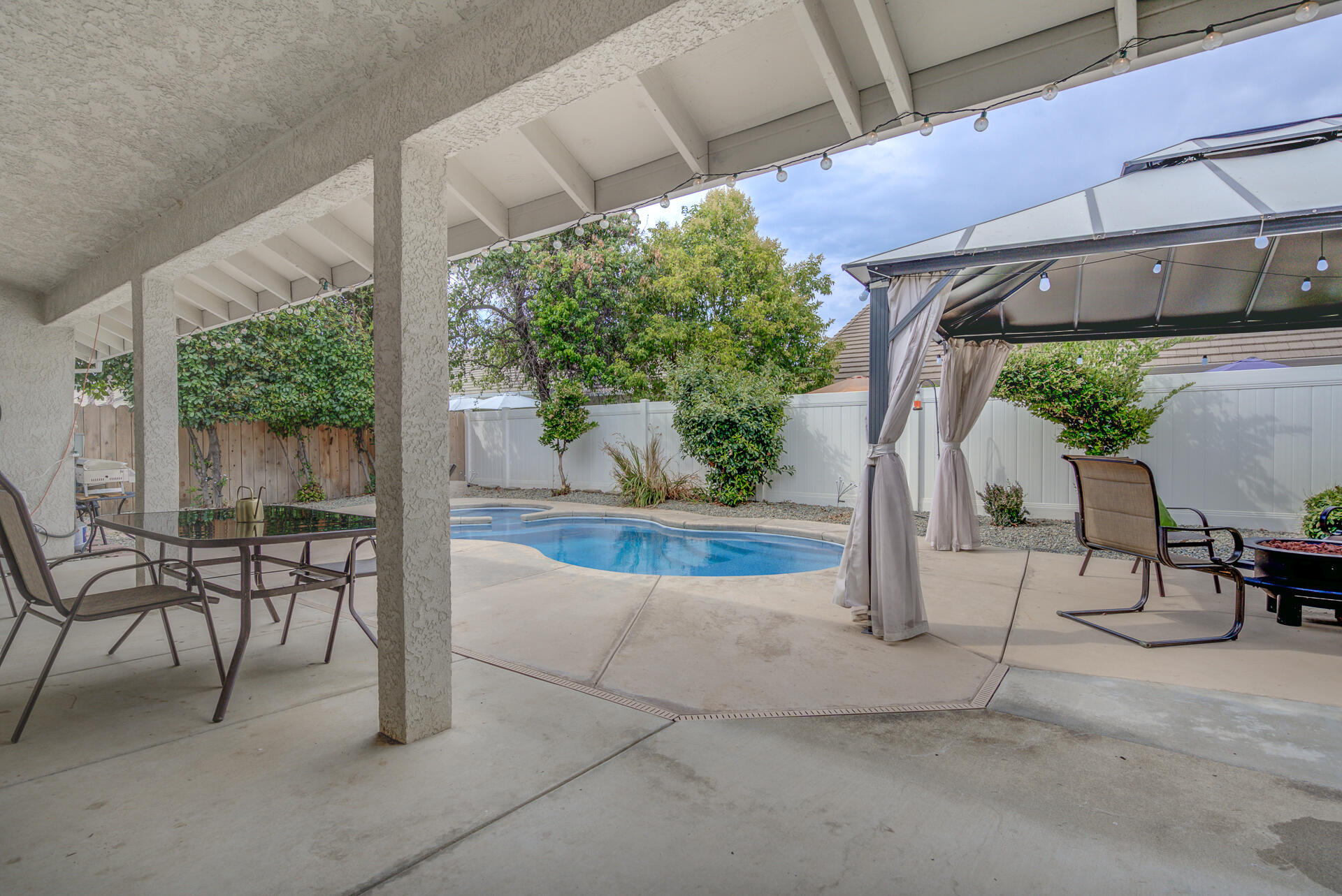 5475 Indianwood Drive