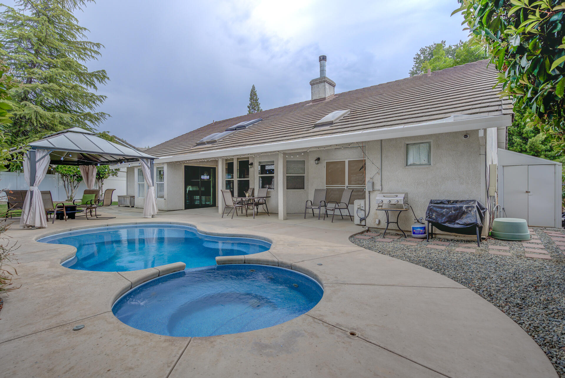 5475 Indianwood Drive