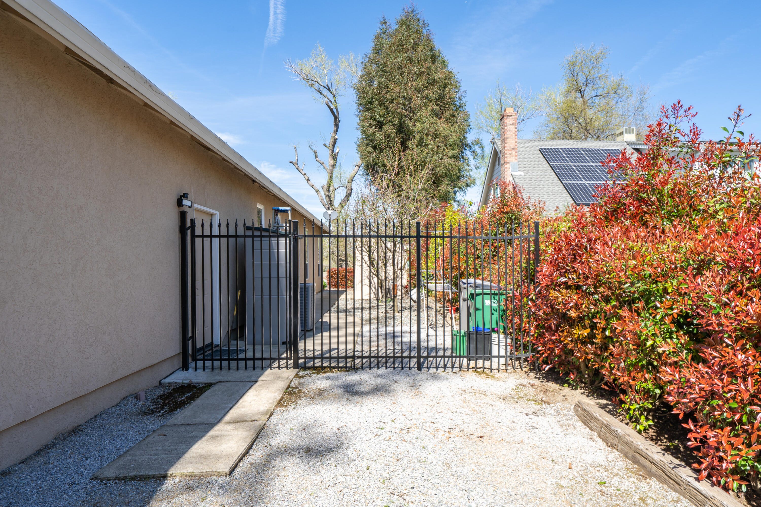 21672 Arden Way