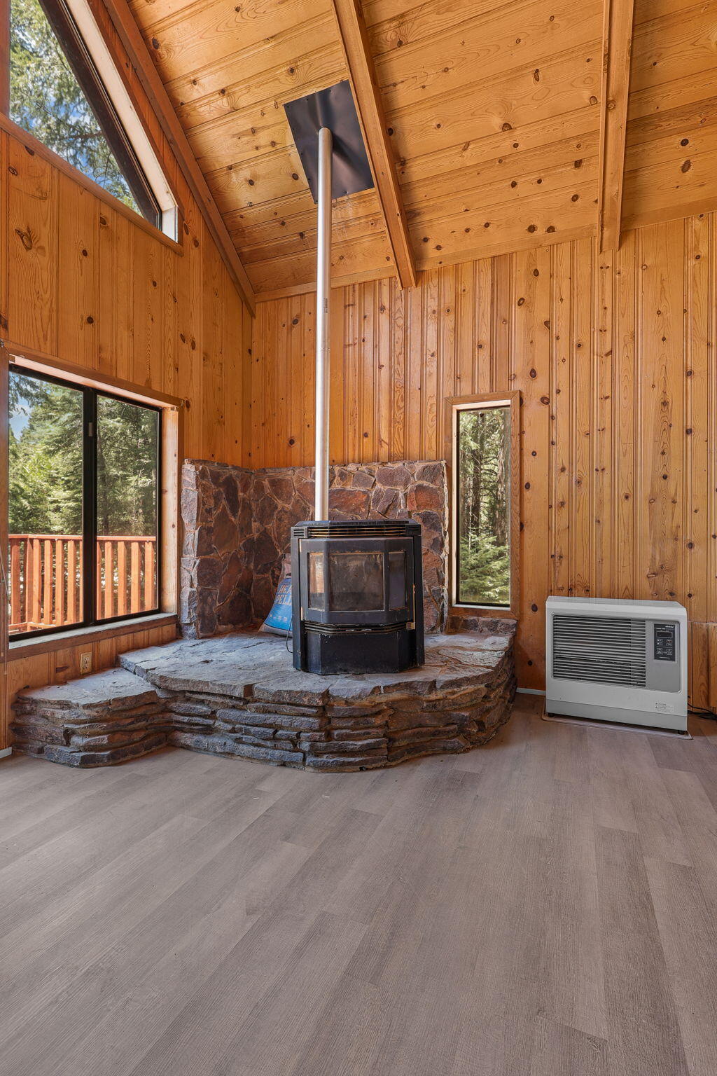 8238 Starlite Pines Road