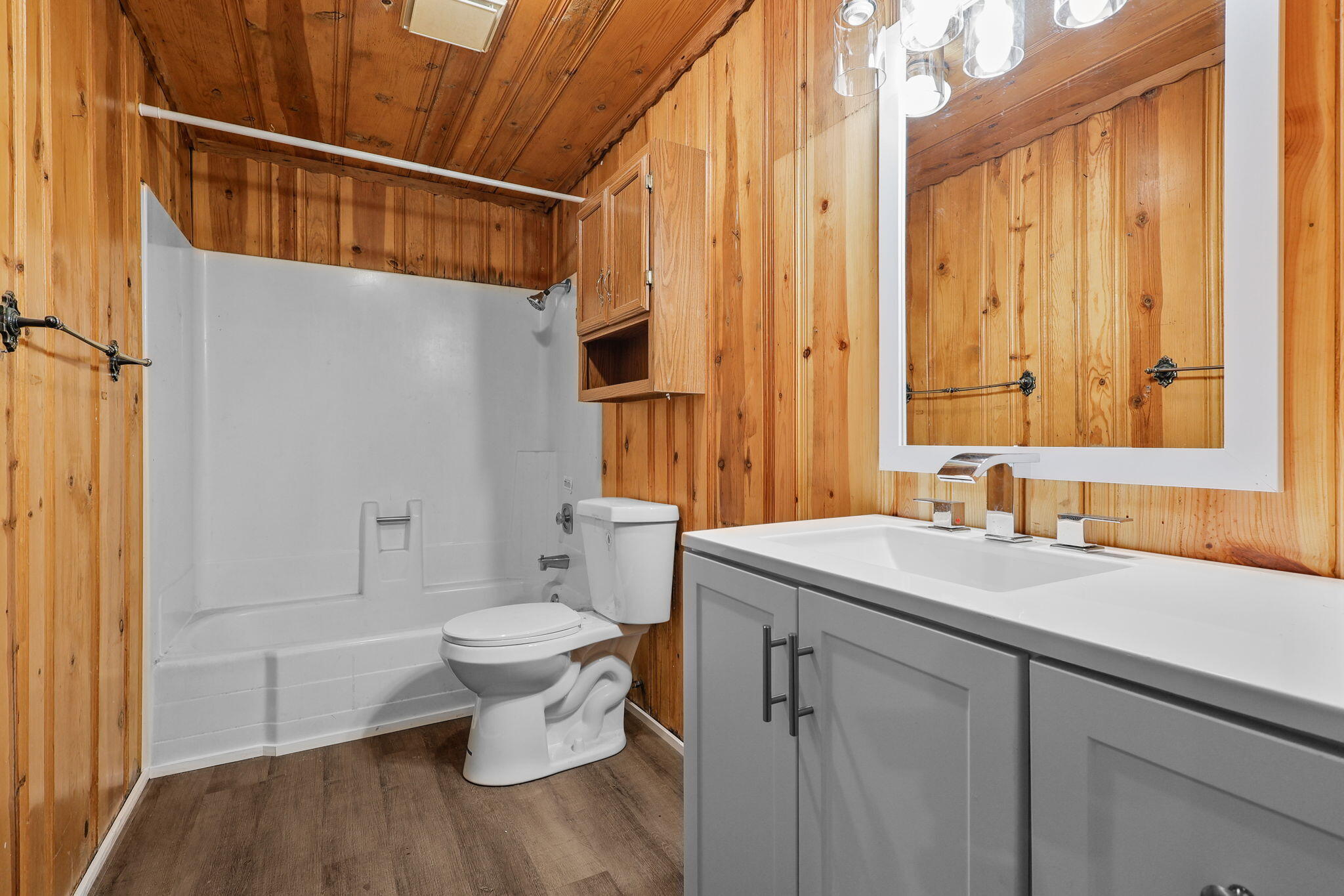 8238 Starlite Pines Road