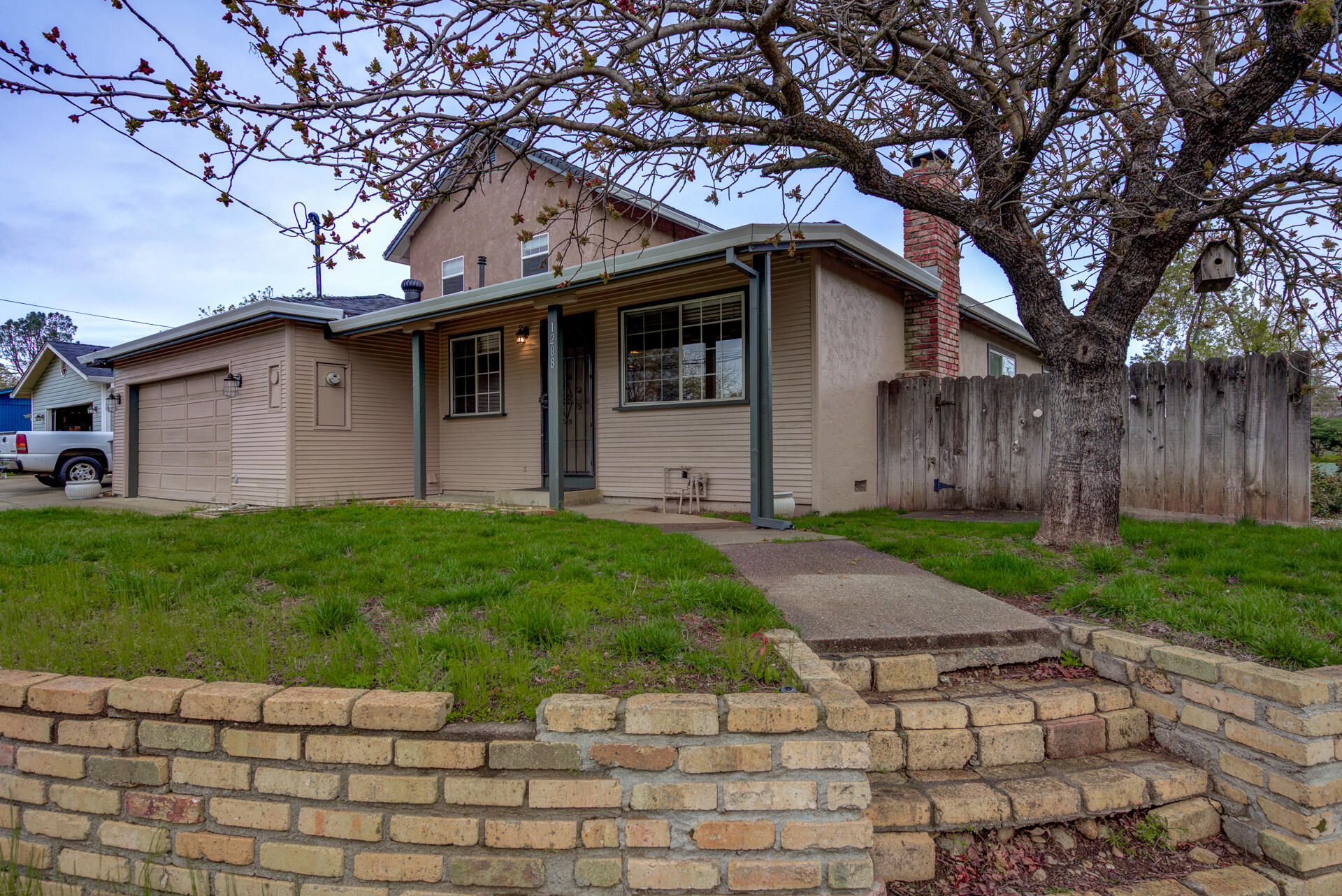 1208 Riviera Drive