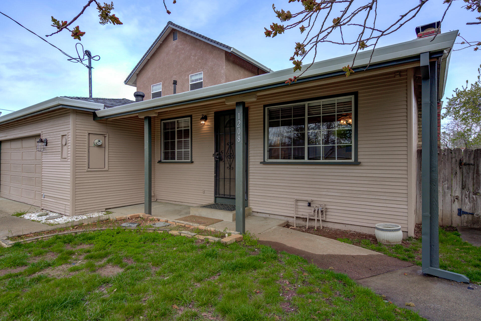 1208 Riviera Drive