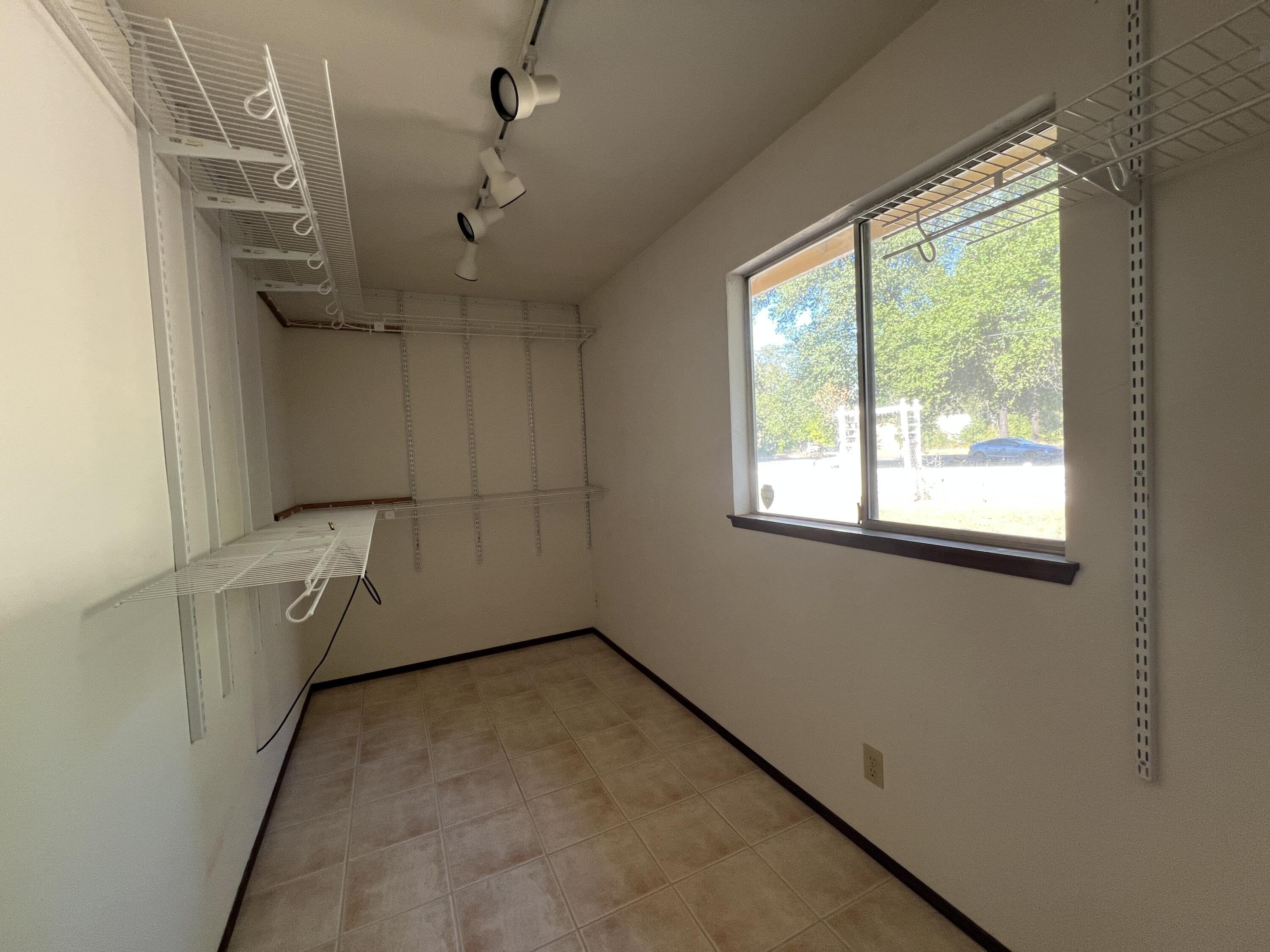 5090 Bogie Lane