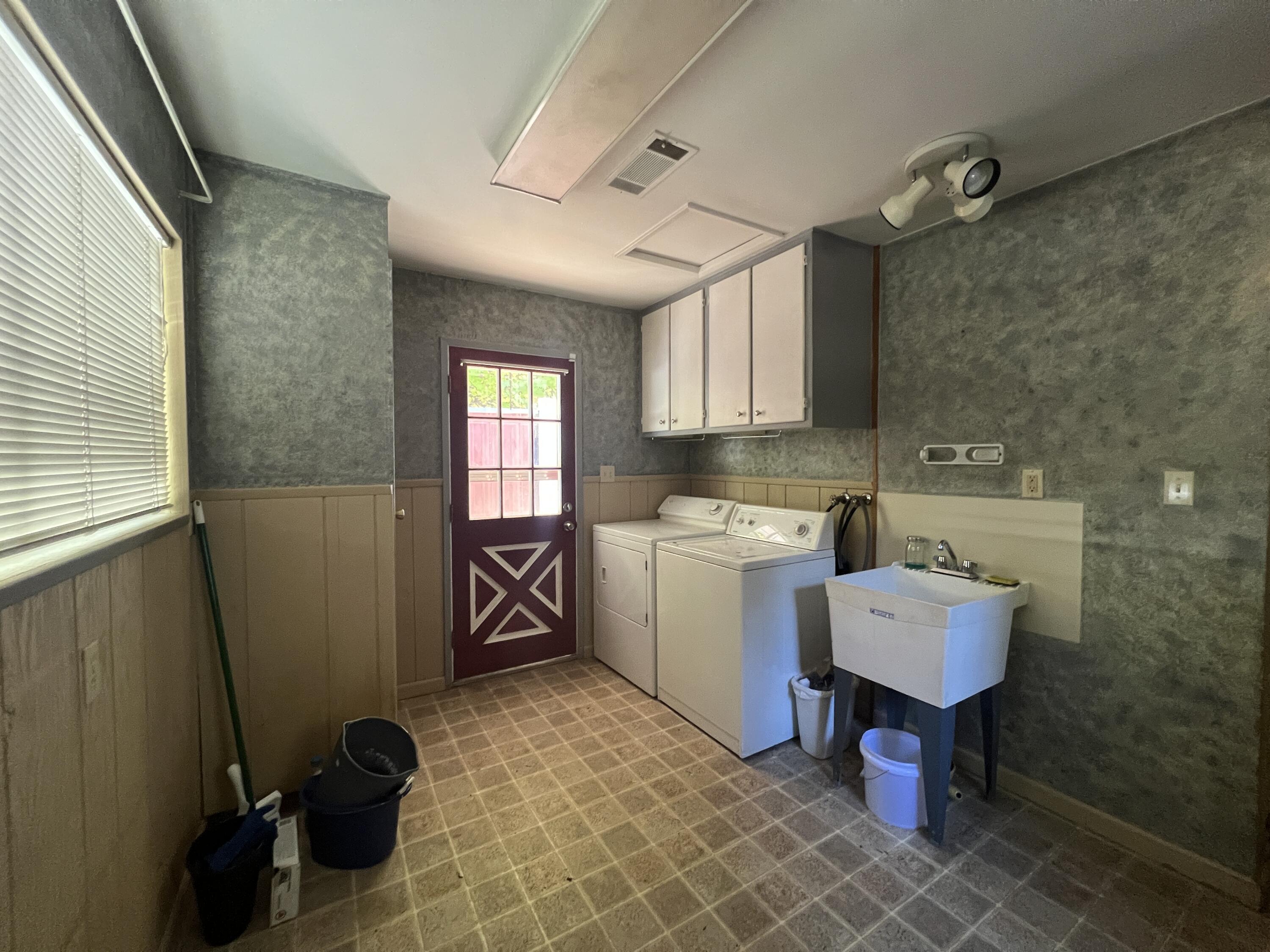 4316 Siskiyou Avenue, Dunsmuir