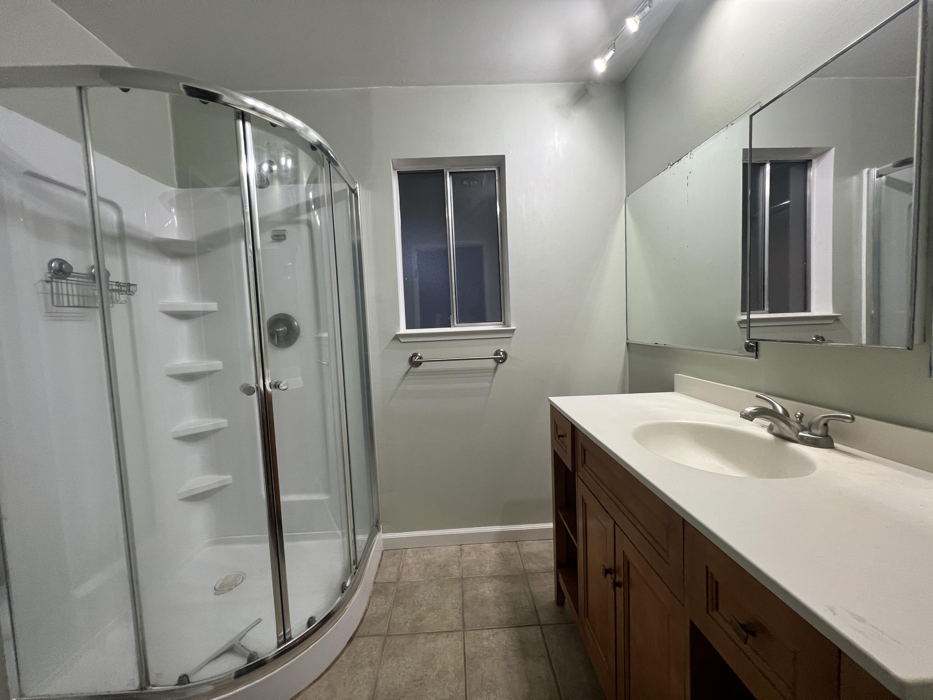 4316 Siskiyou Avenue, Dunsmuir