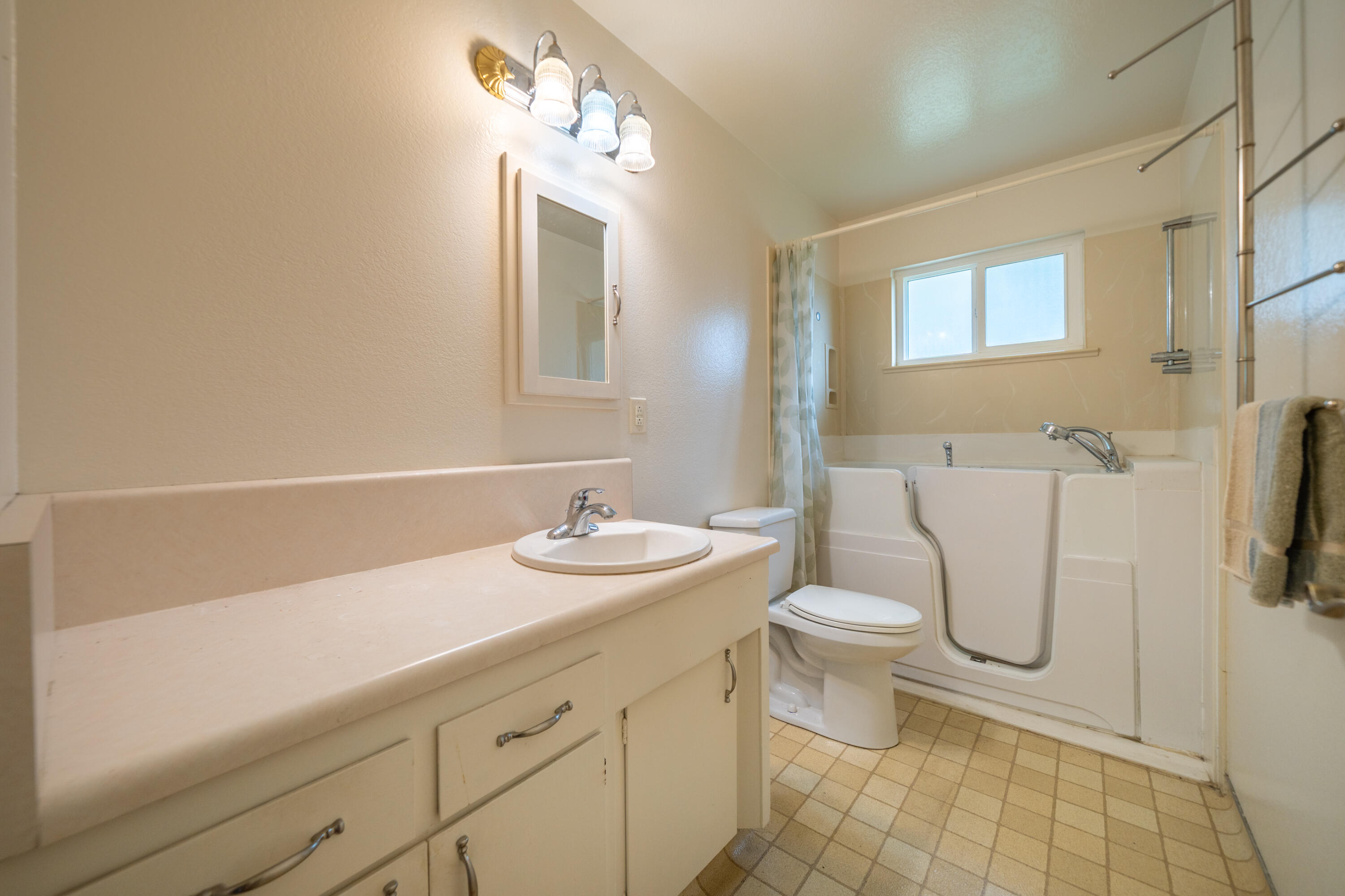 3565 Anthony Street, Cottonwood