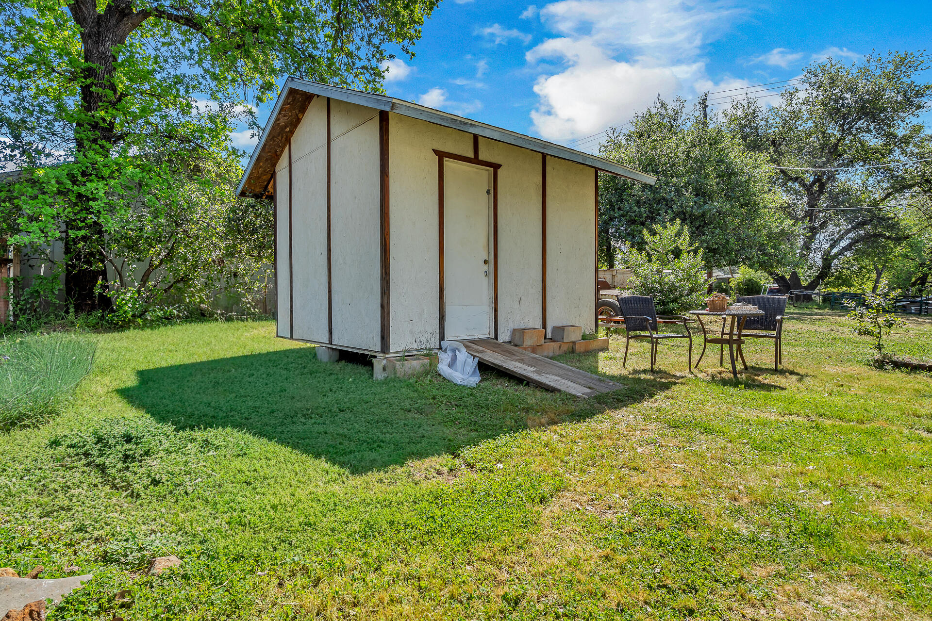 1729 Deer Creek Road