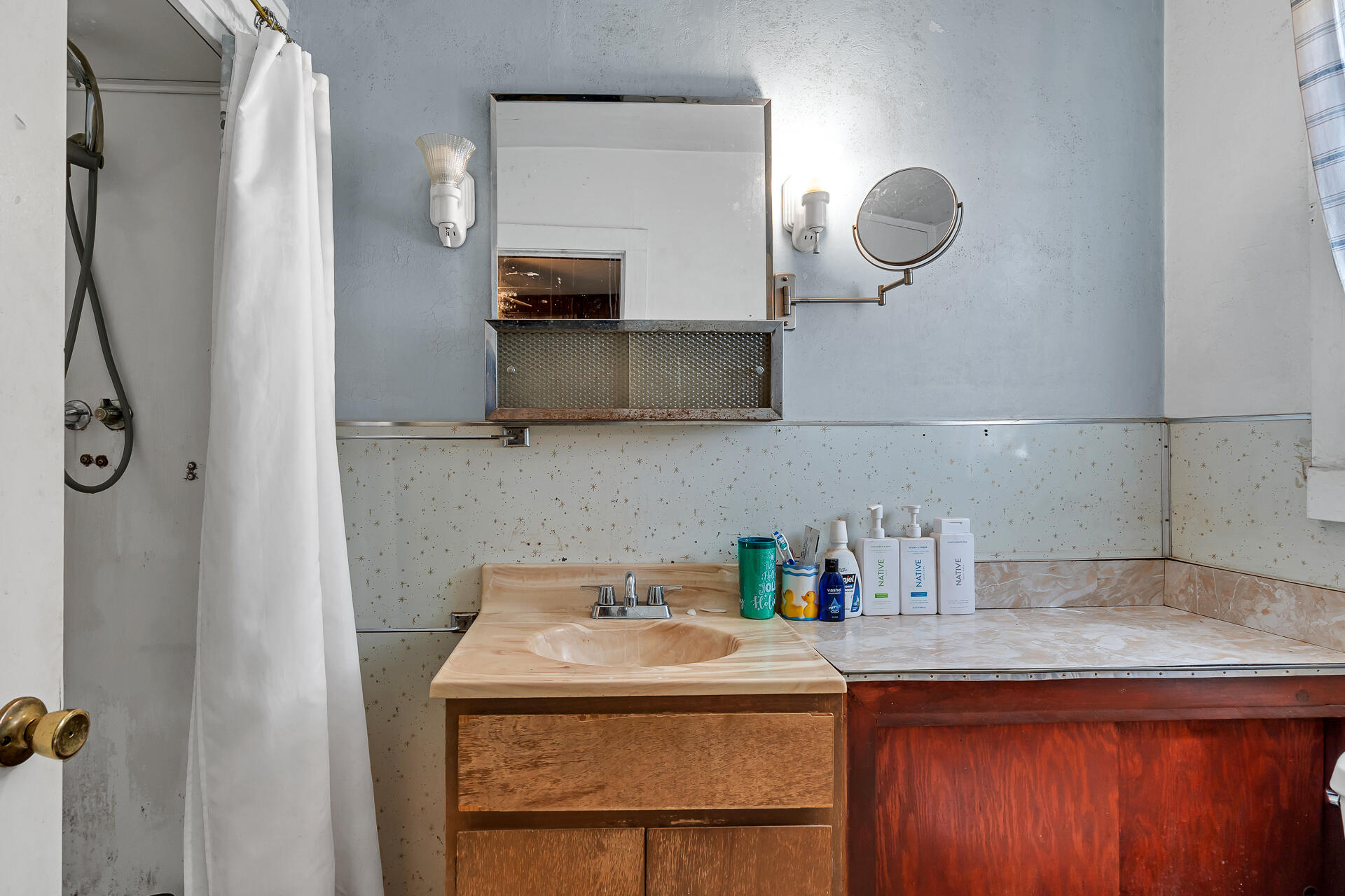 1729 Deer Creek Road