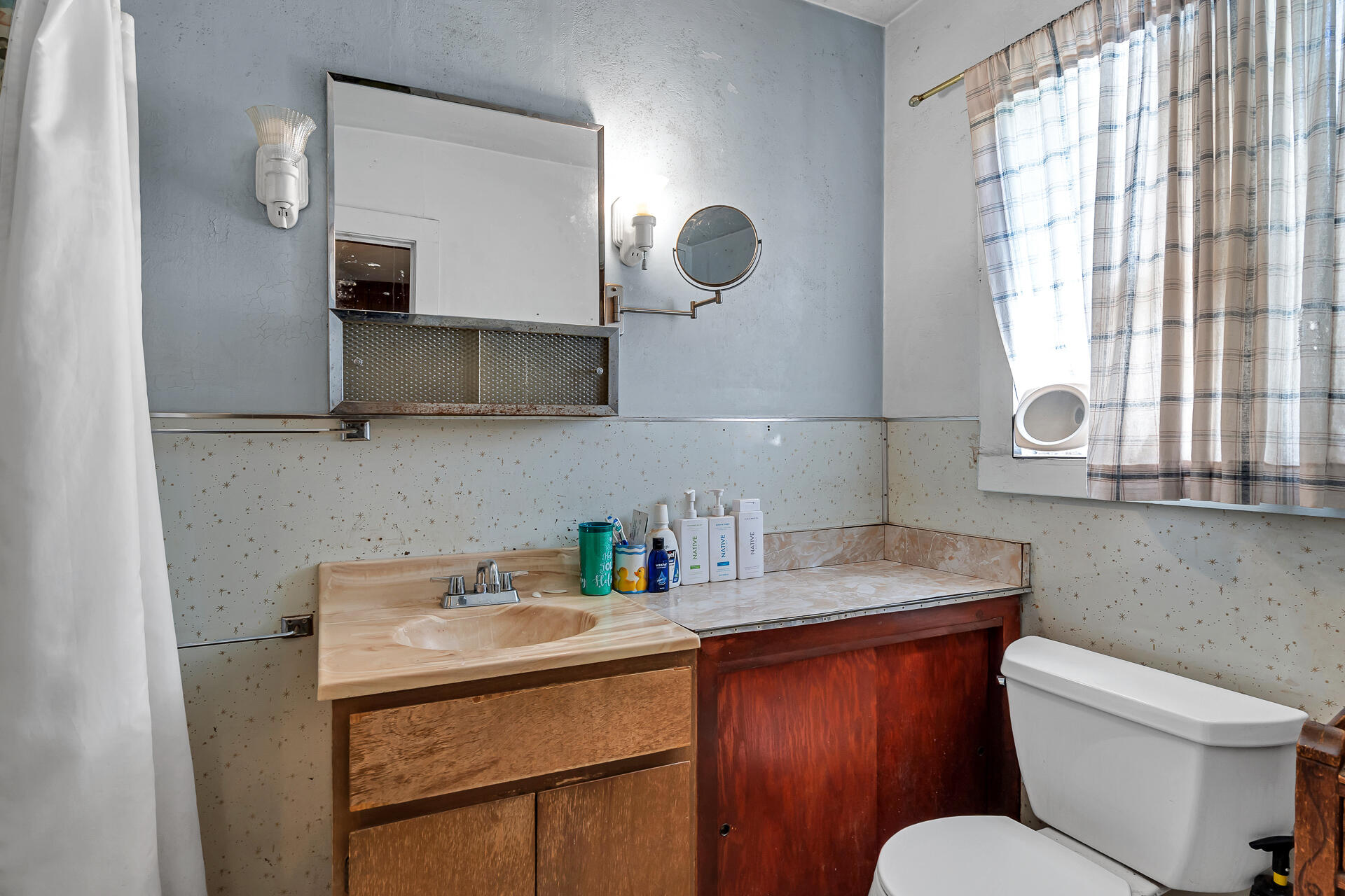 1729 Deer Creek Road