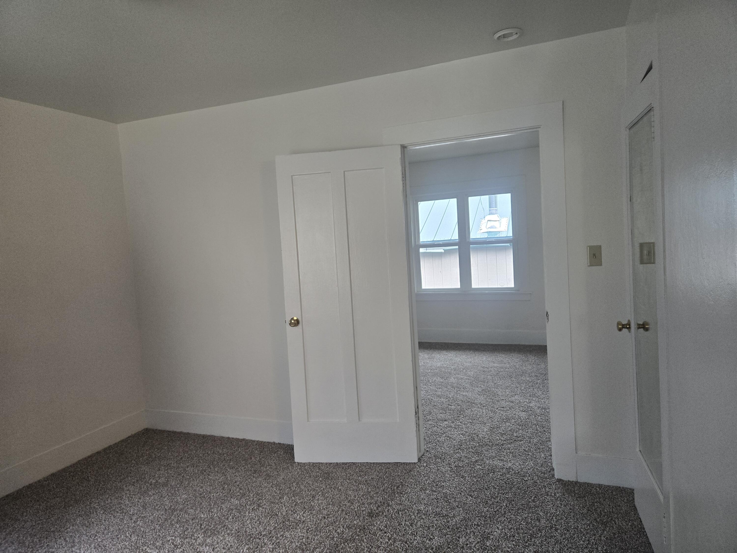 5506 Dunsmuir Avenue