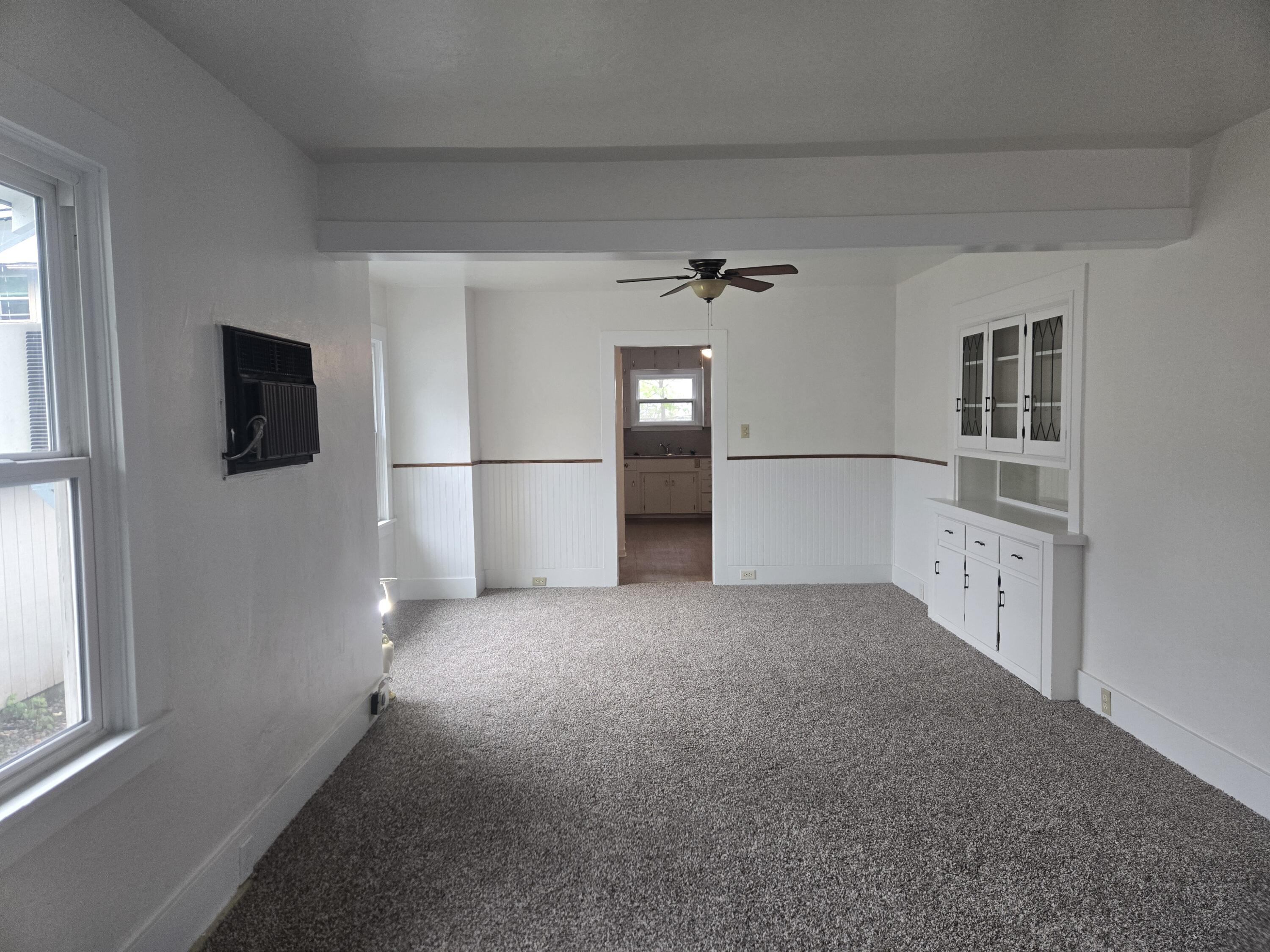 5506 Dunsmuir Avenue