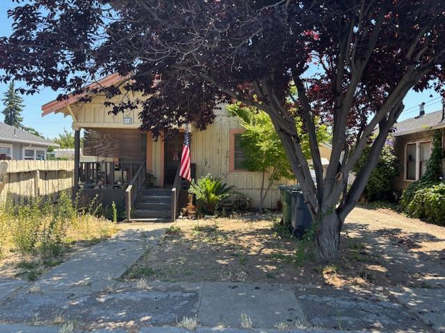 418 Vaughn Avenue, 1 & 2