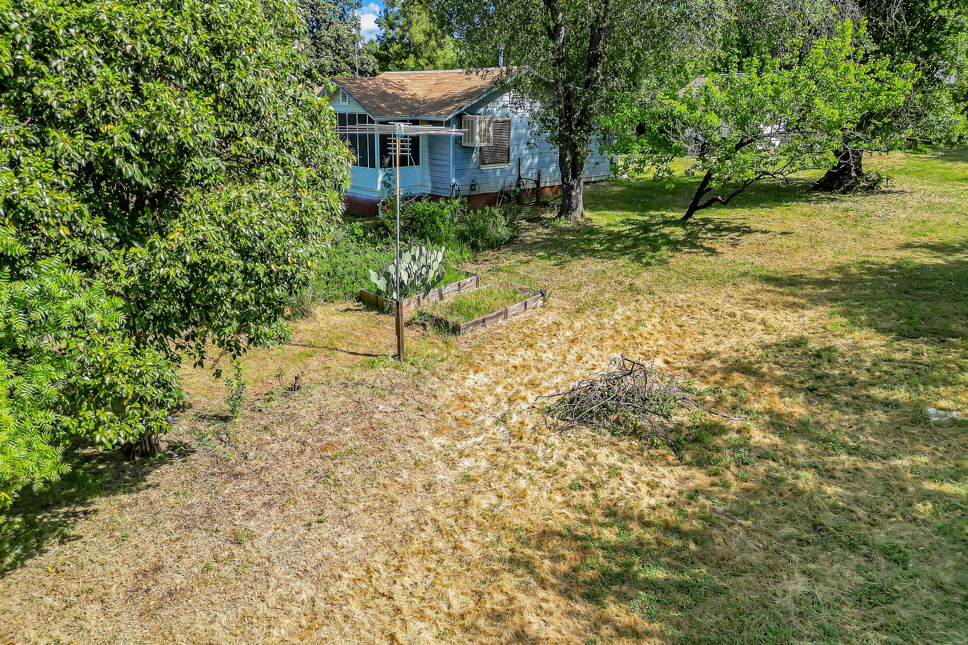 1729 Deer Creek Road