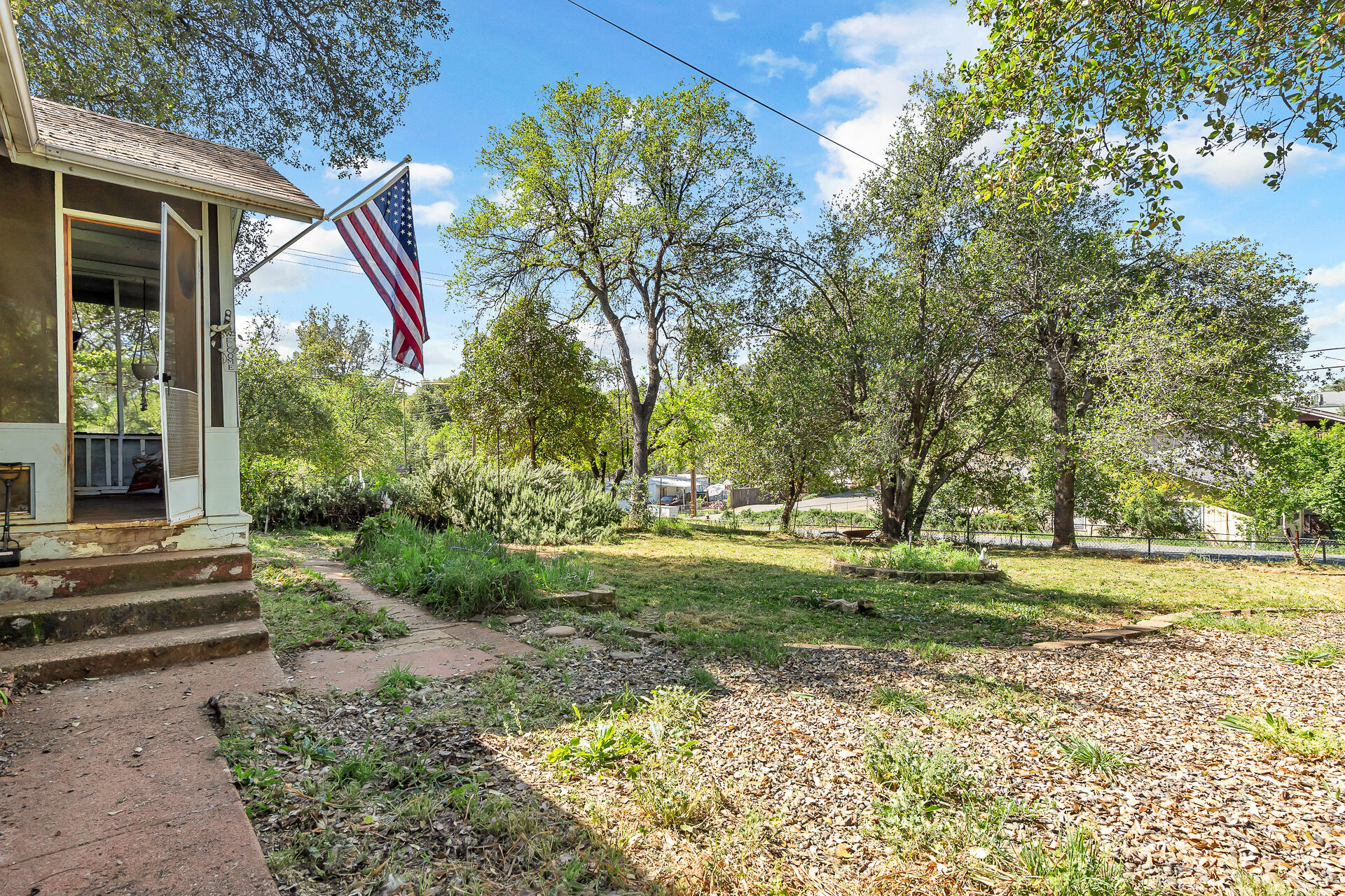 1729 Deer Creek Road