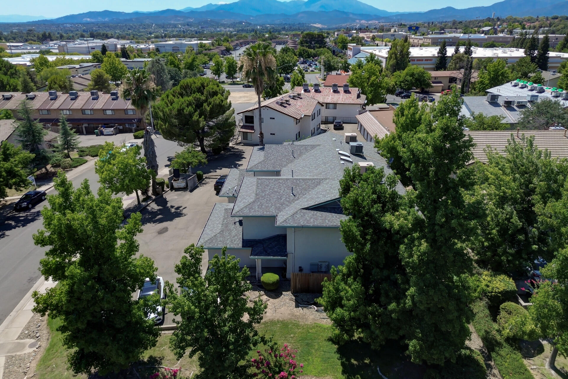 1196 Lancers Lane