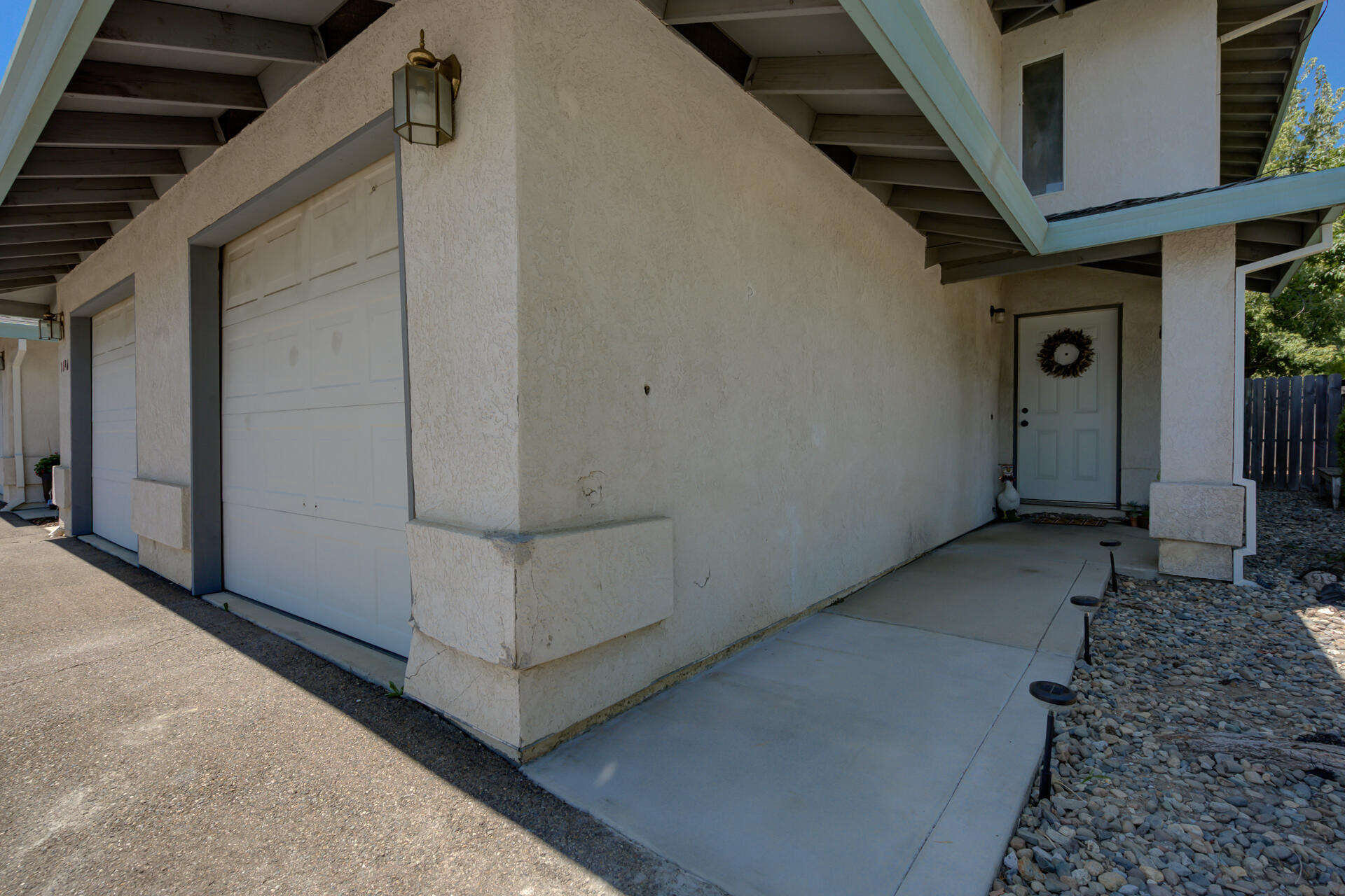 1196 Lancers Lane