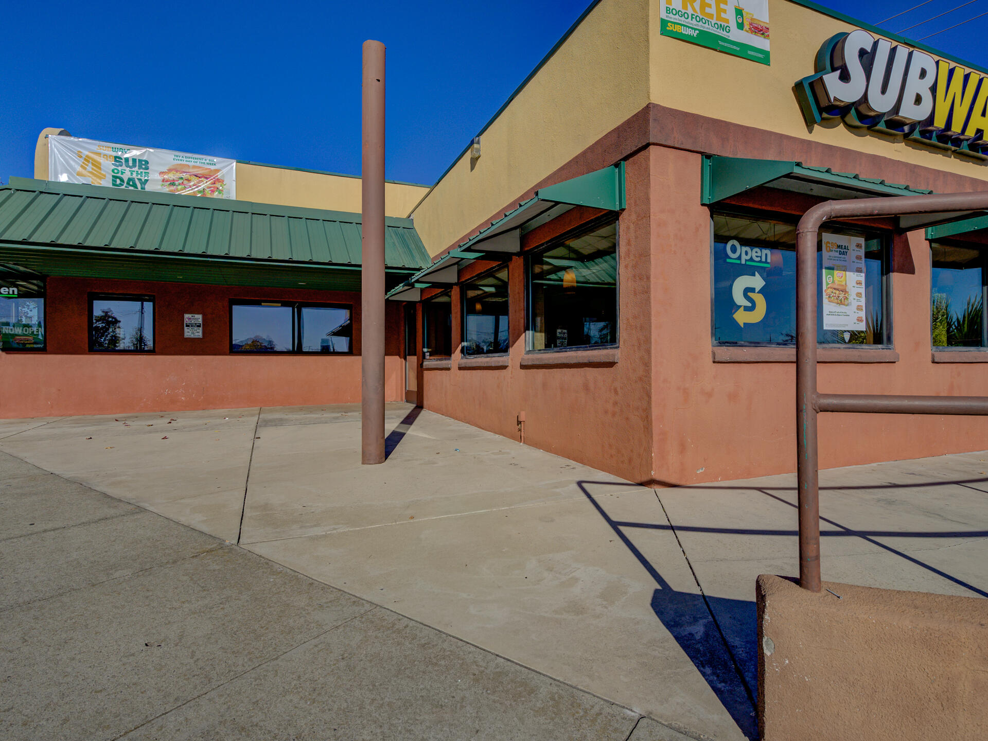 1950 Eureka Way