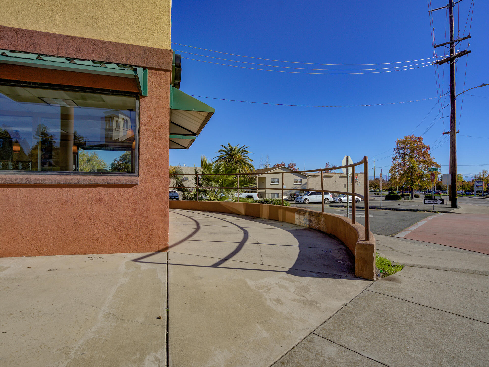 1950 Eureka Way
