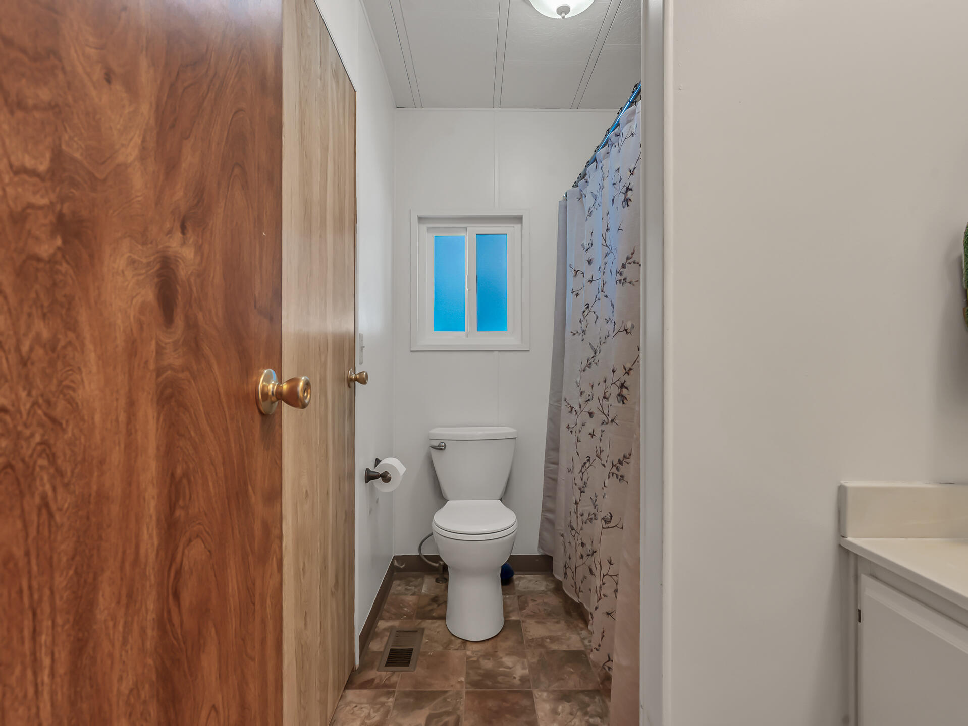 19964 Riverside Avenue, #103