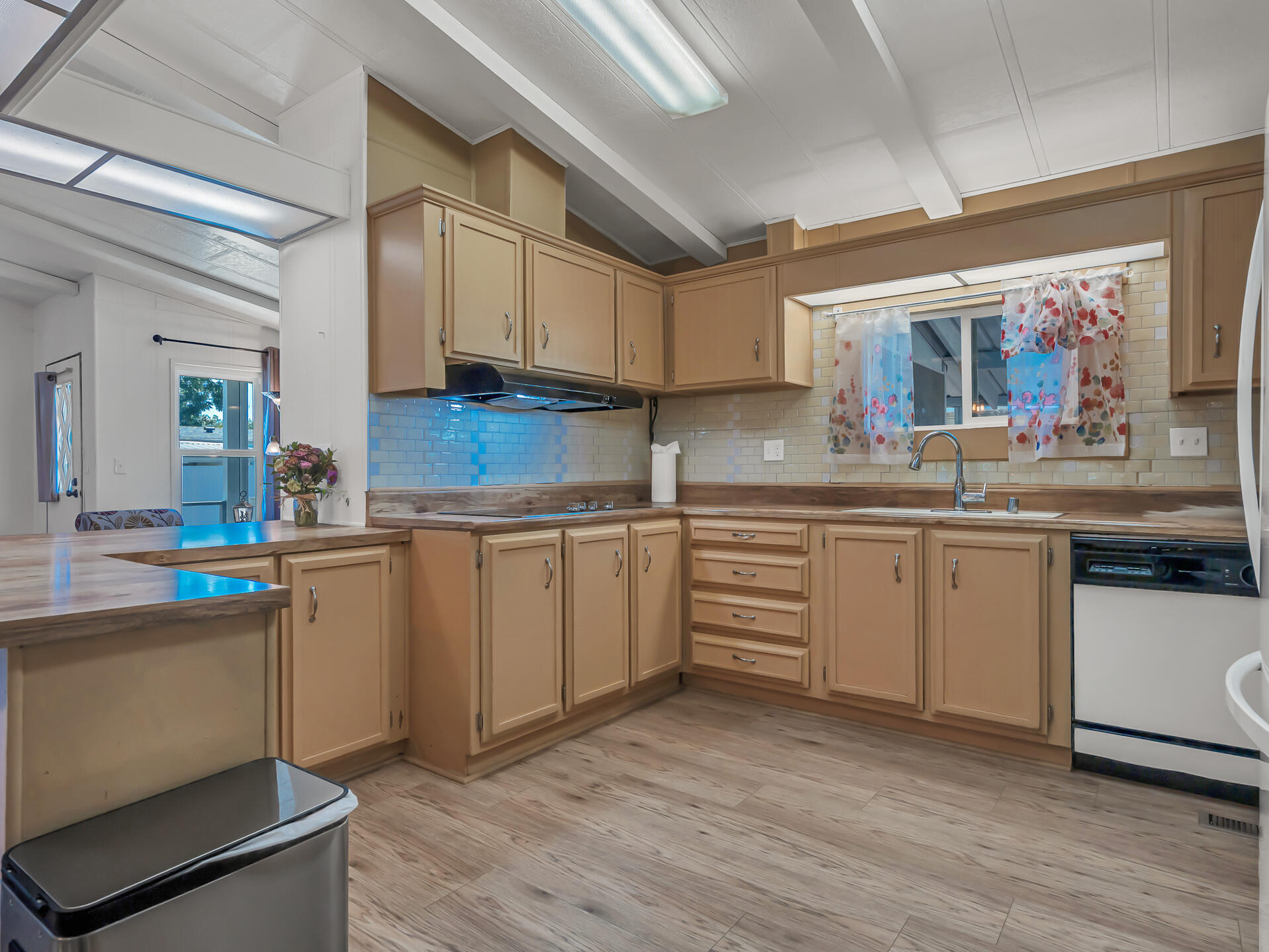 19964 Riverside Avenue, #103