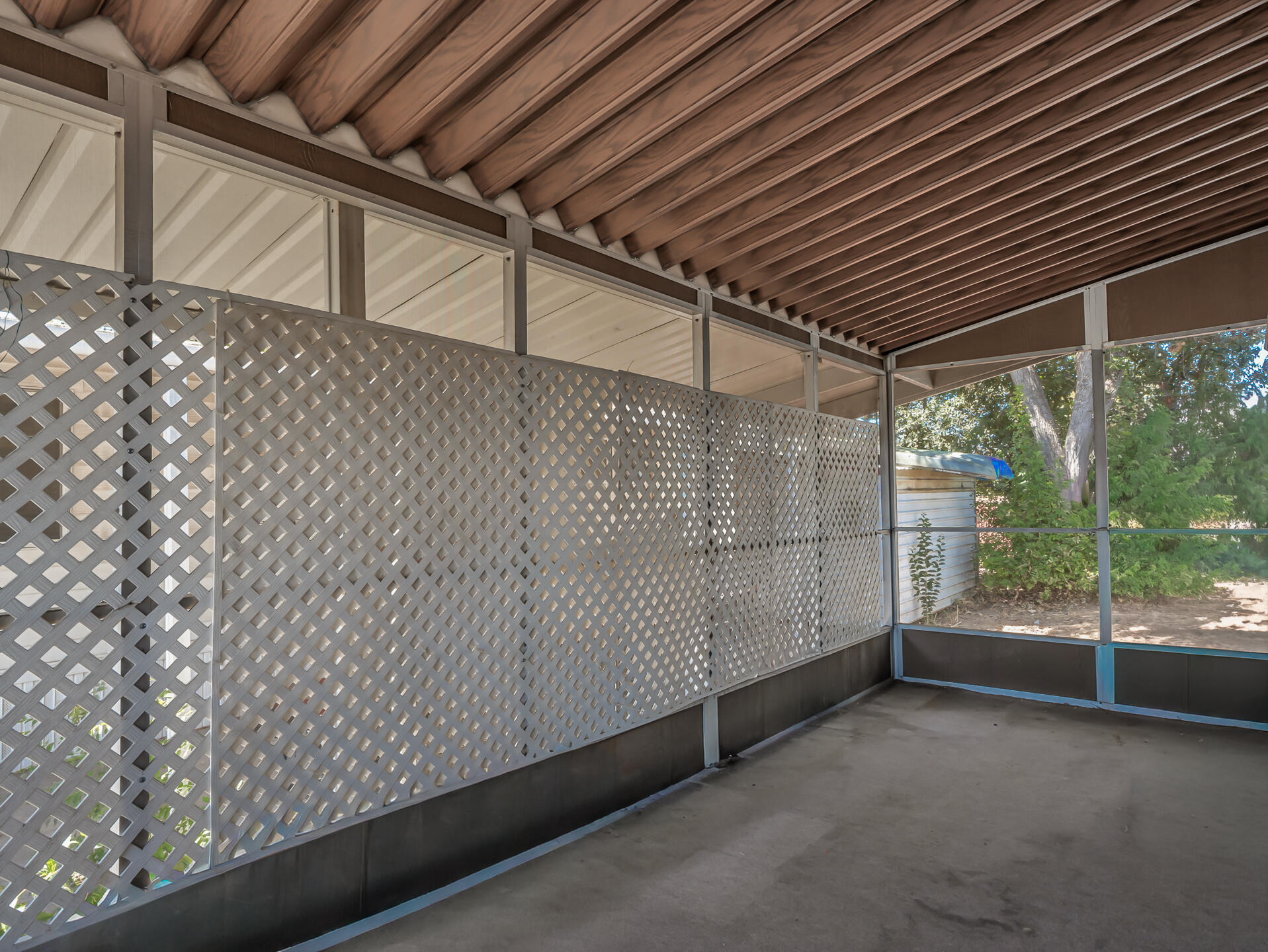 19964 Riverside Avenue, #103