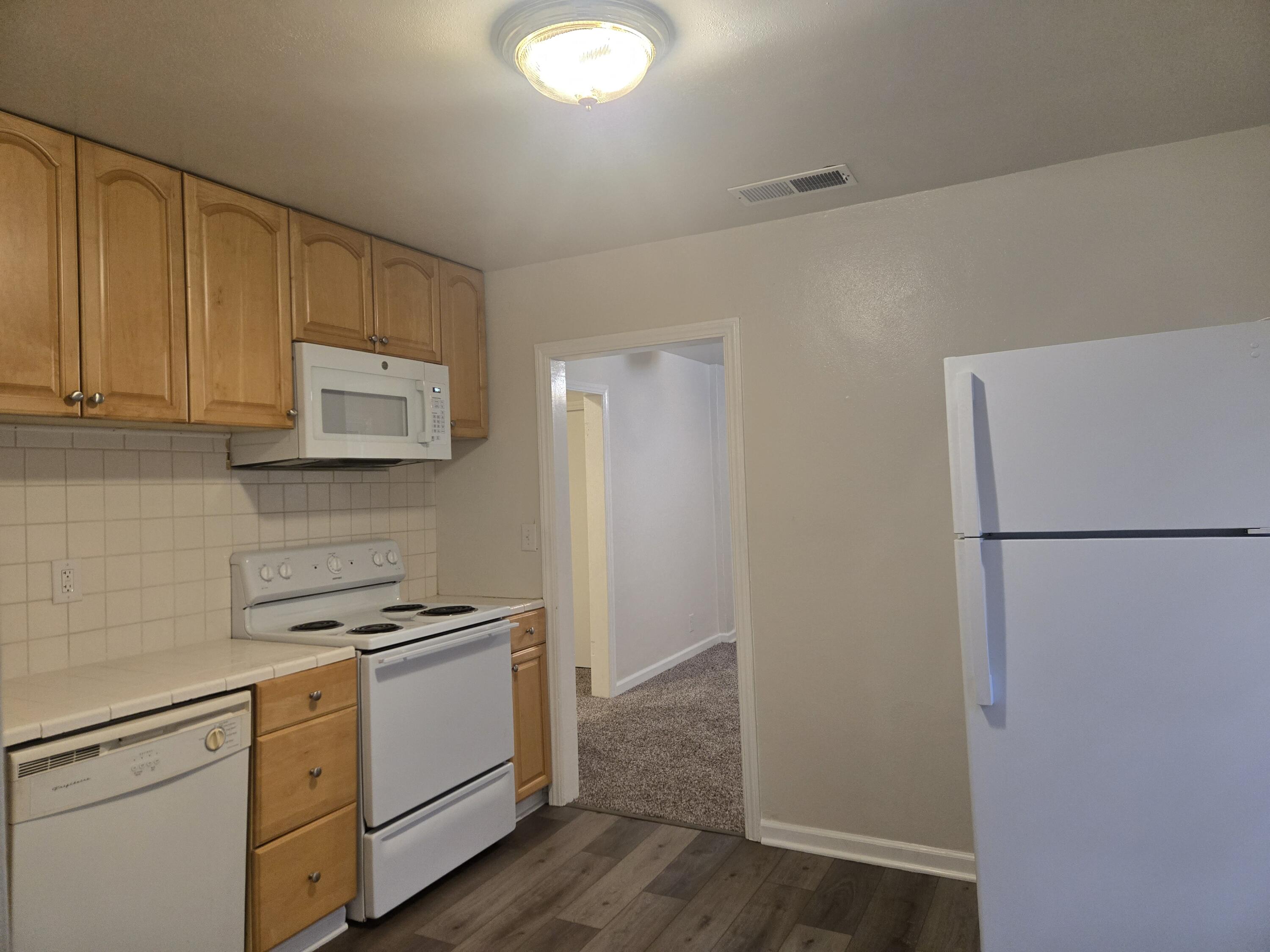 3008 Church Street, 3010