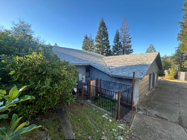 582 River Oaks Drive