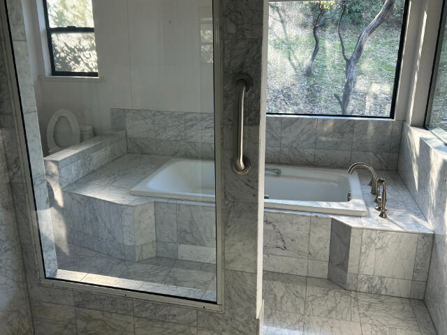 582 River Oaks Drive