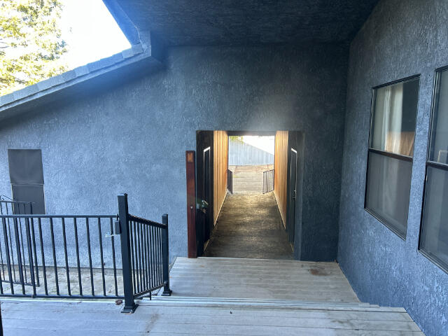 582 River Oaks Drive