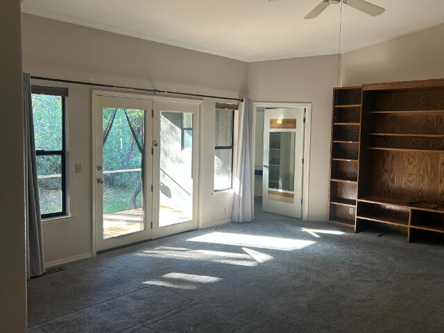 582 River Oaks Drive