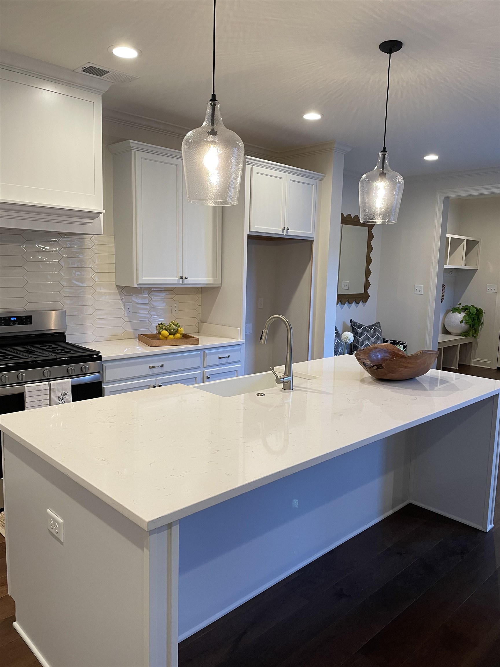 475 ARMEL DR