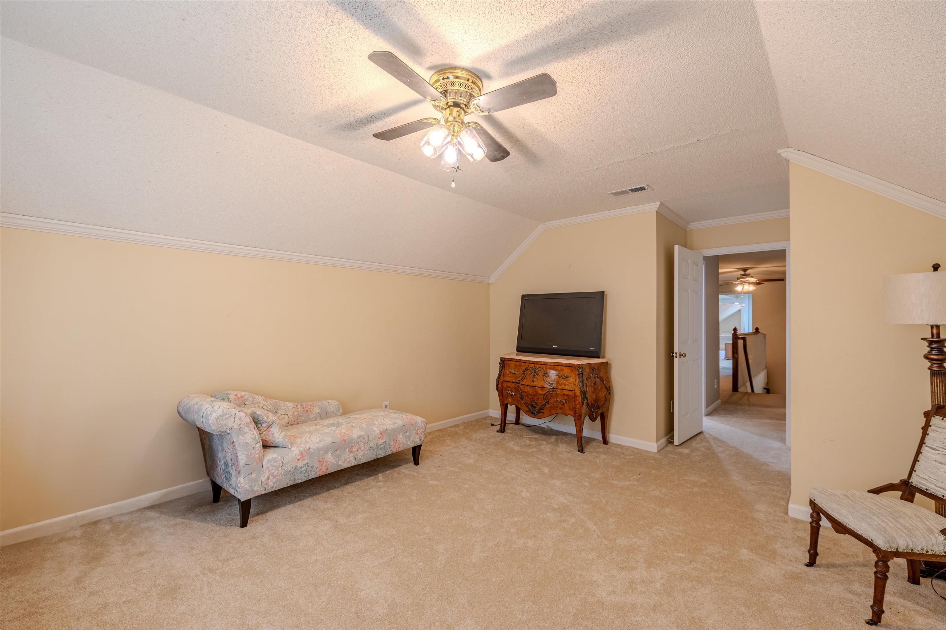 3052 LAURINBURG CIR