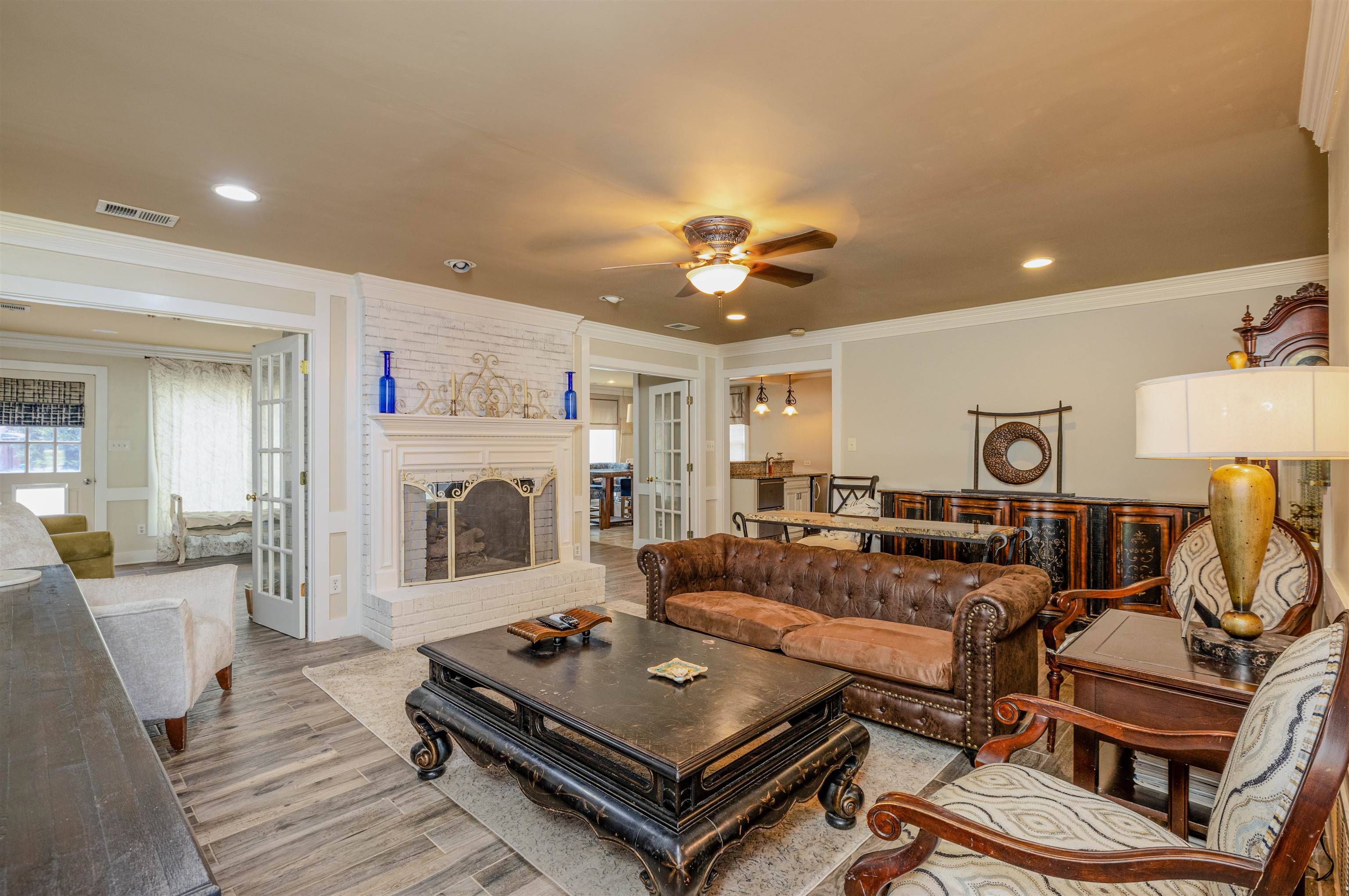 3052 LAURINBURG CIR