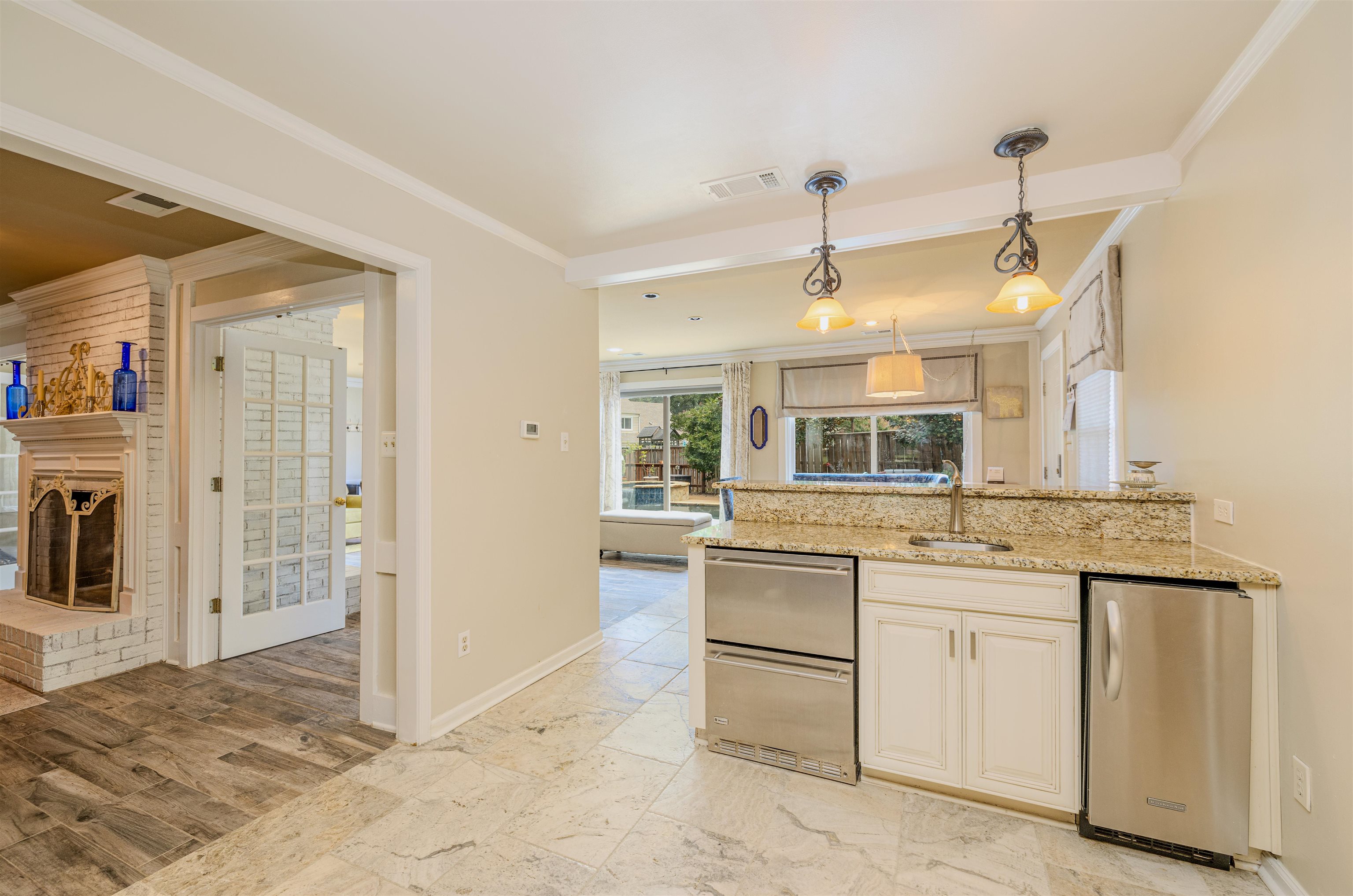 3052 LAURINBURG CIR