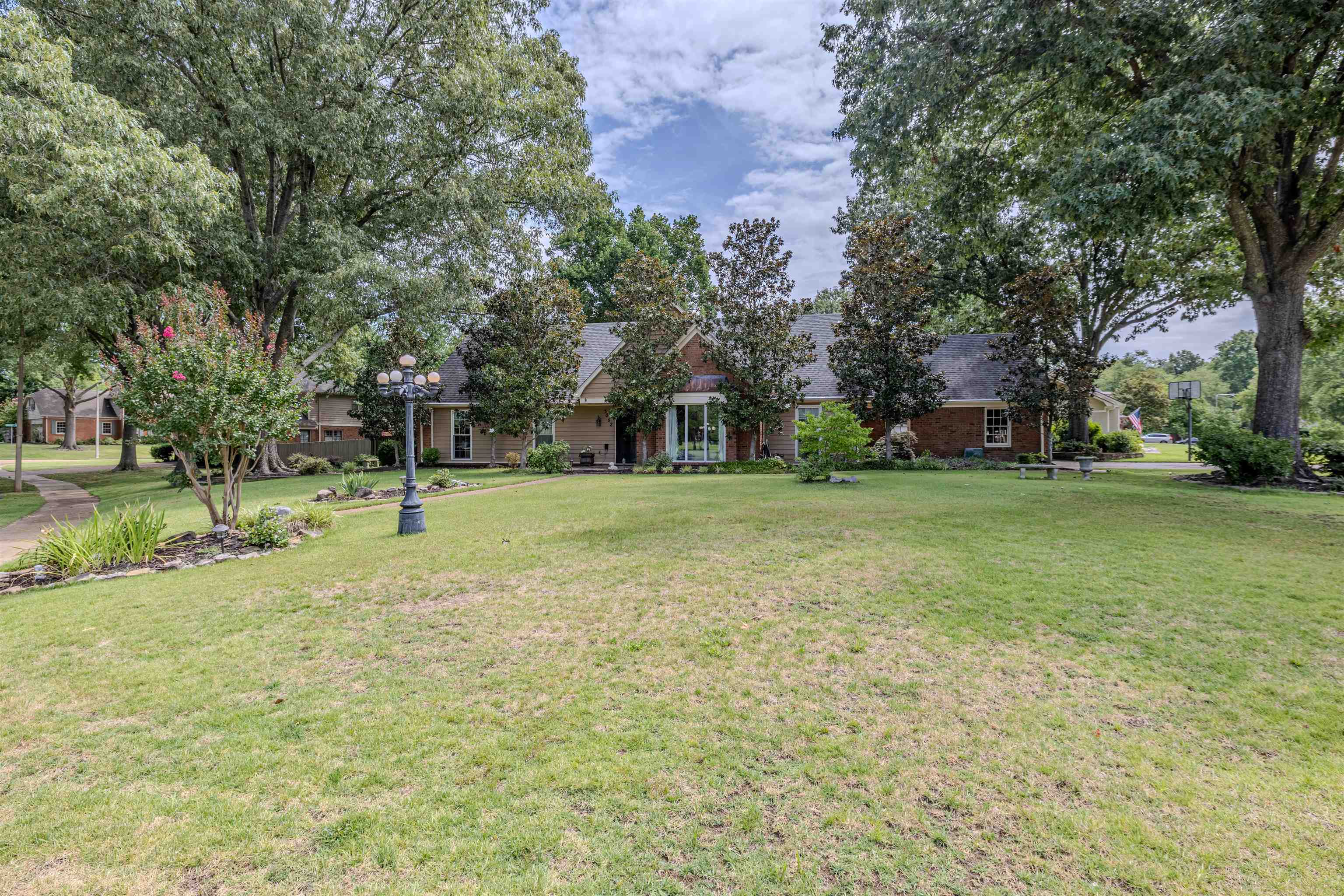 3052 LAURINBURG CIR