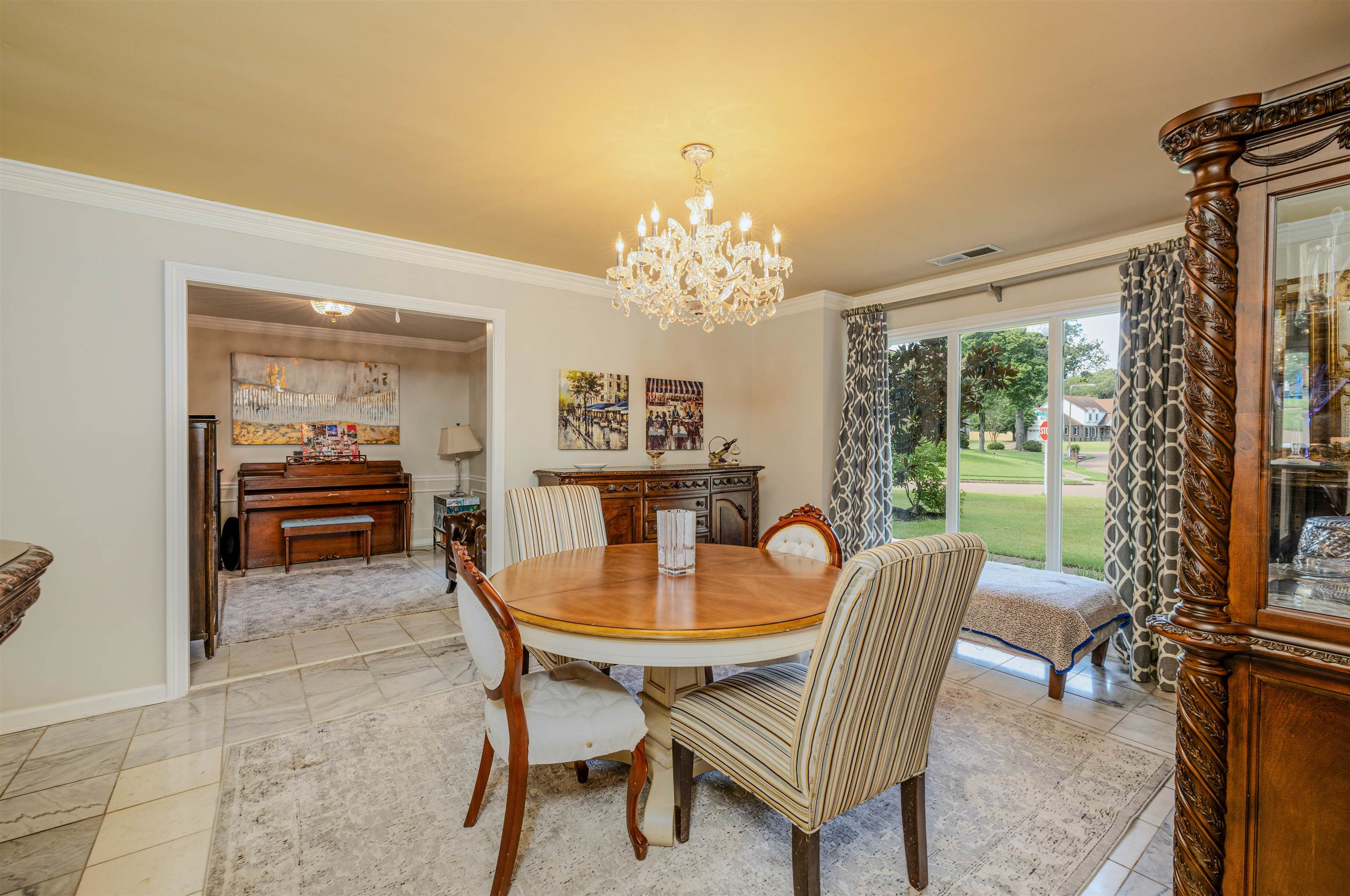 3052 LAURINBURG CIR