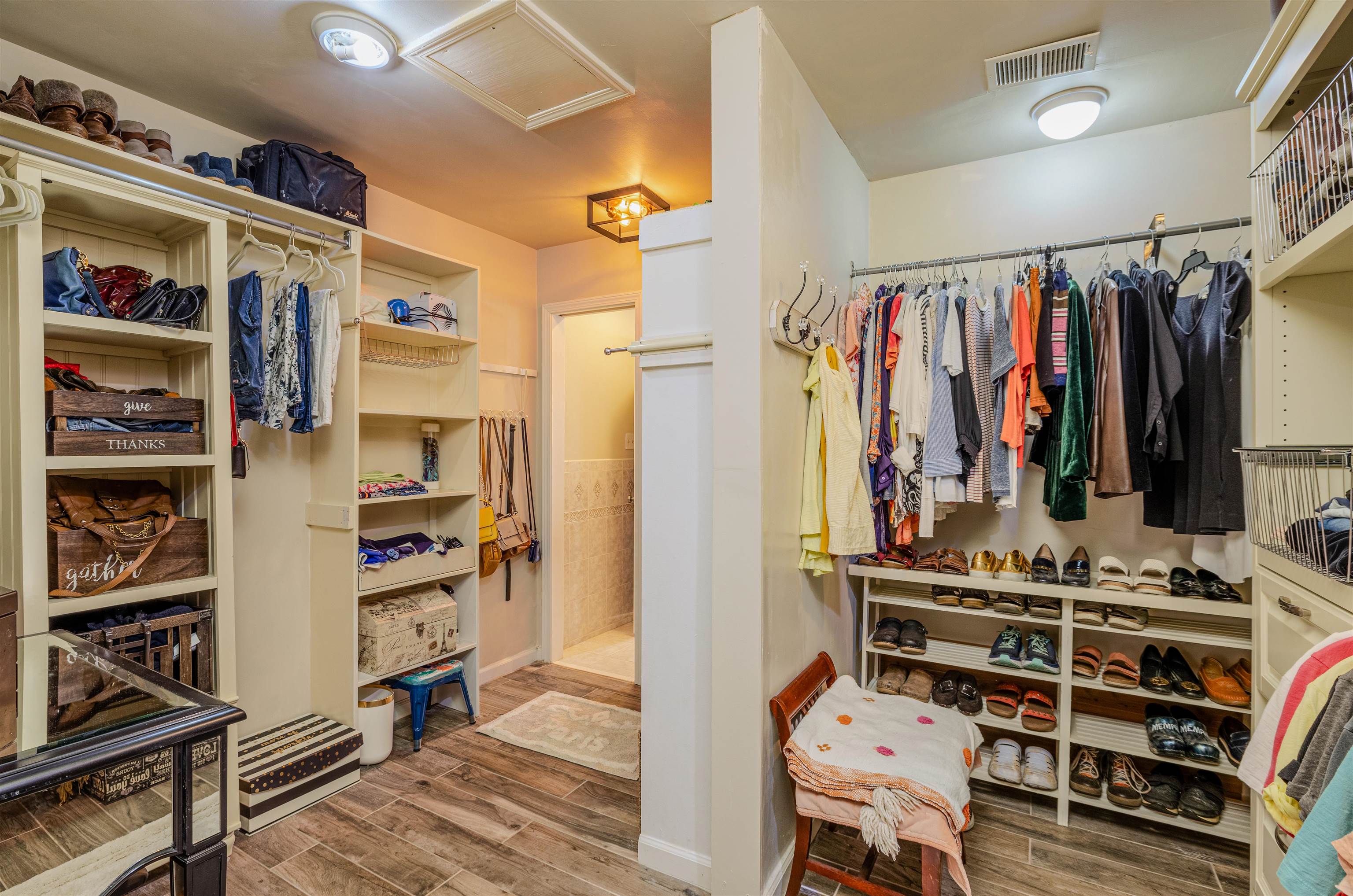 3052 LAURINBURG CIR