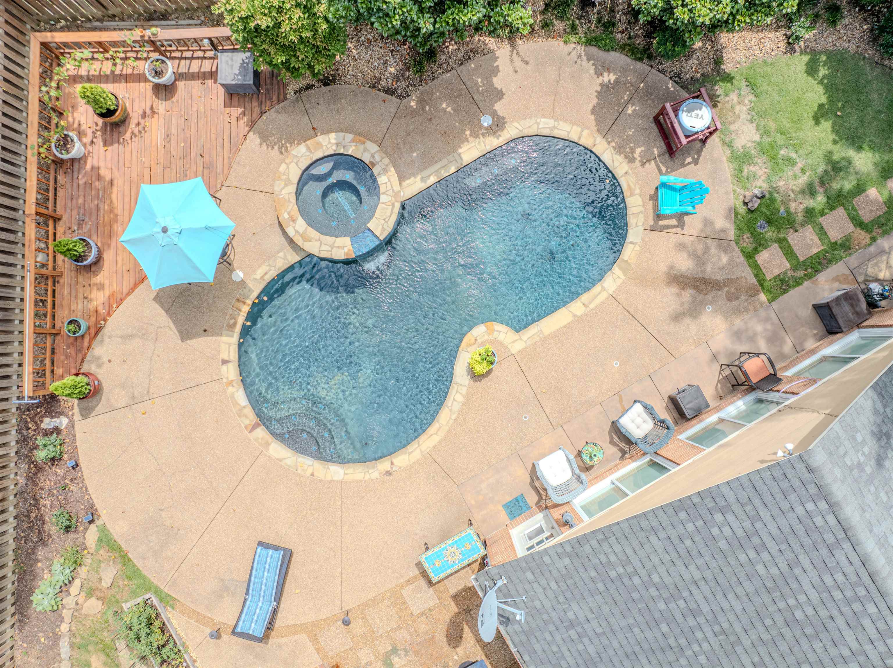 3052 LAURINBURG CIR