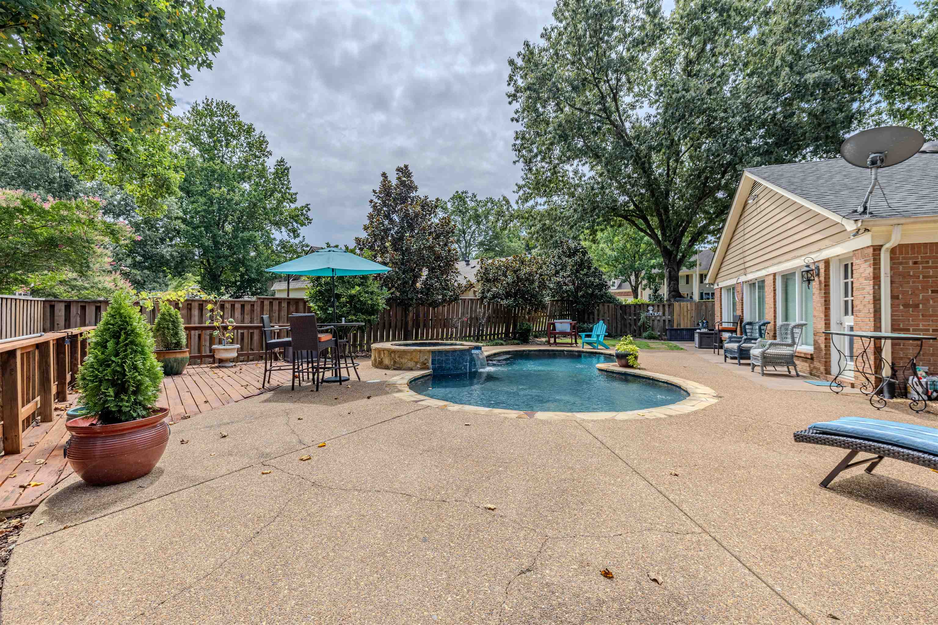 3052 LAURINBURG CIR