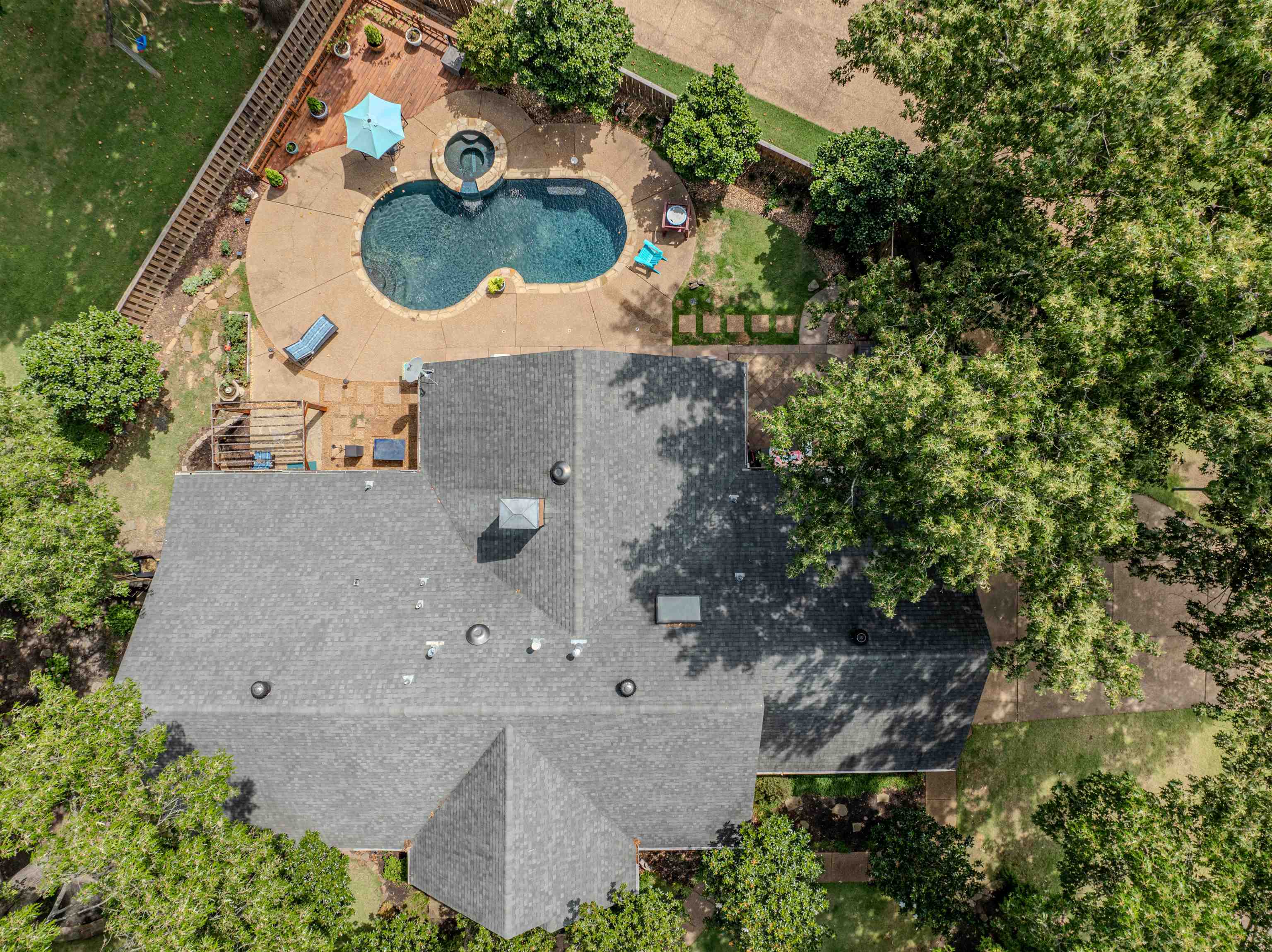 3052 LAURINBURG CIR