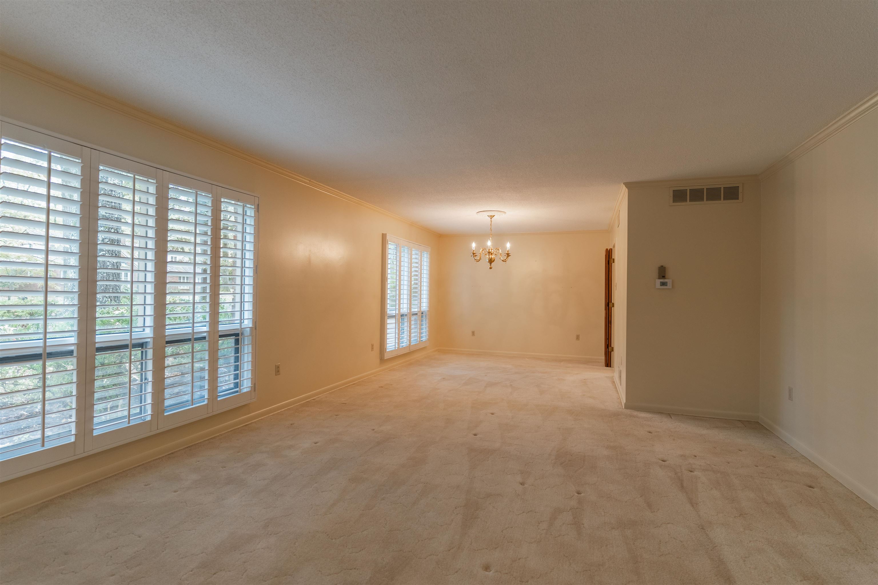 2226 LOCHLEVIN DR