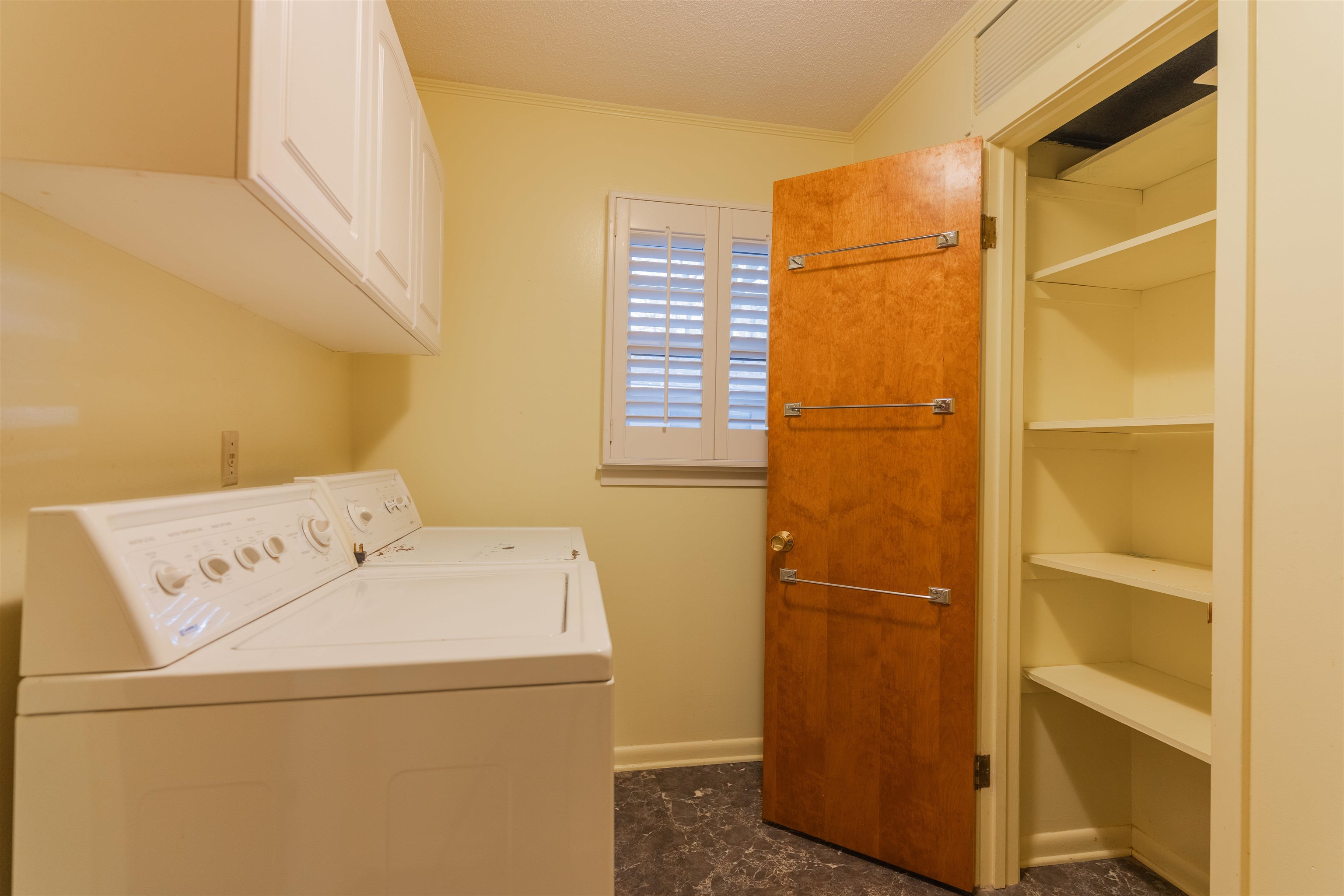 2226 LOCHLEVIN DR