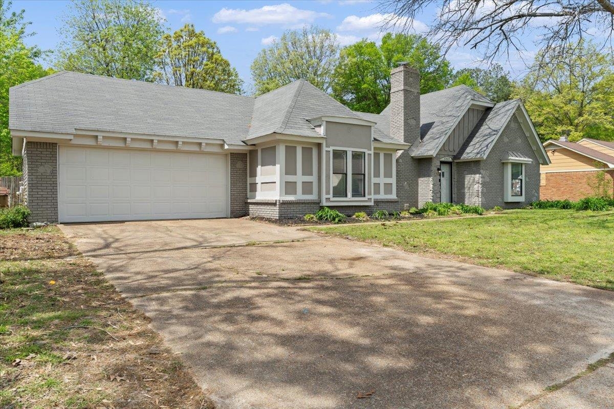 3803 MISTY OAK DR