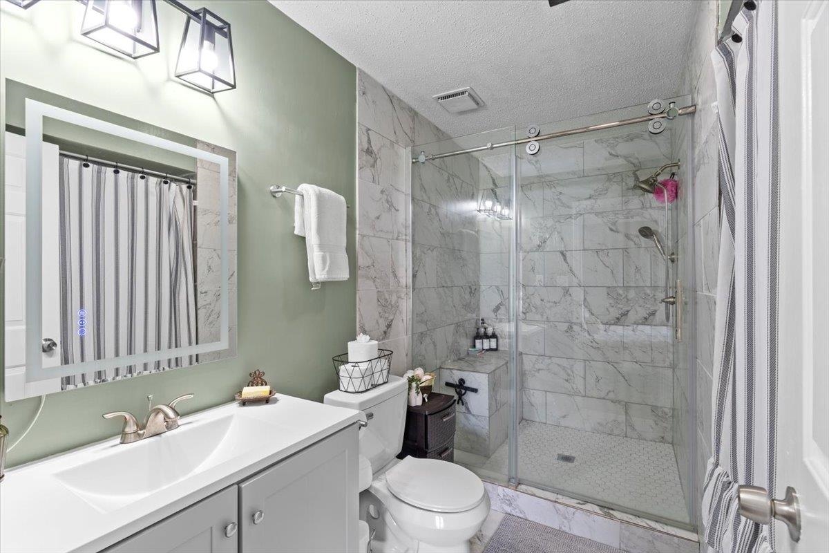 3803 MISTY OAK DR