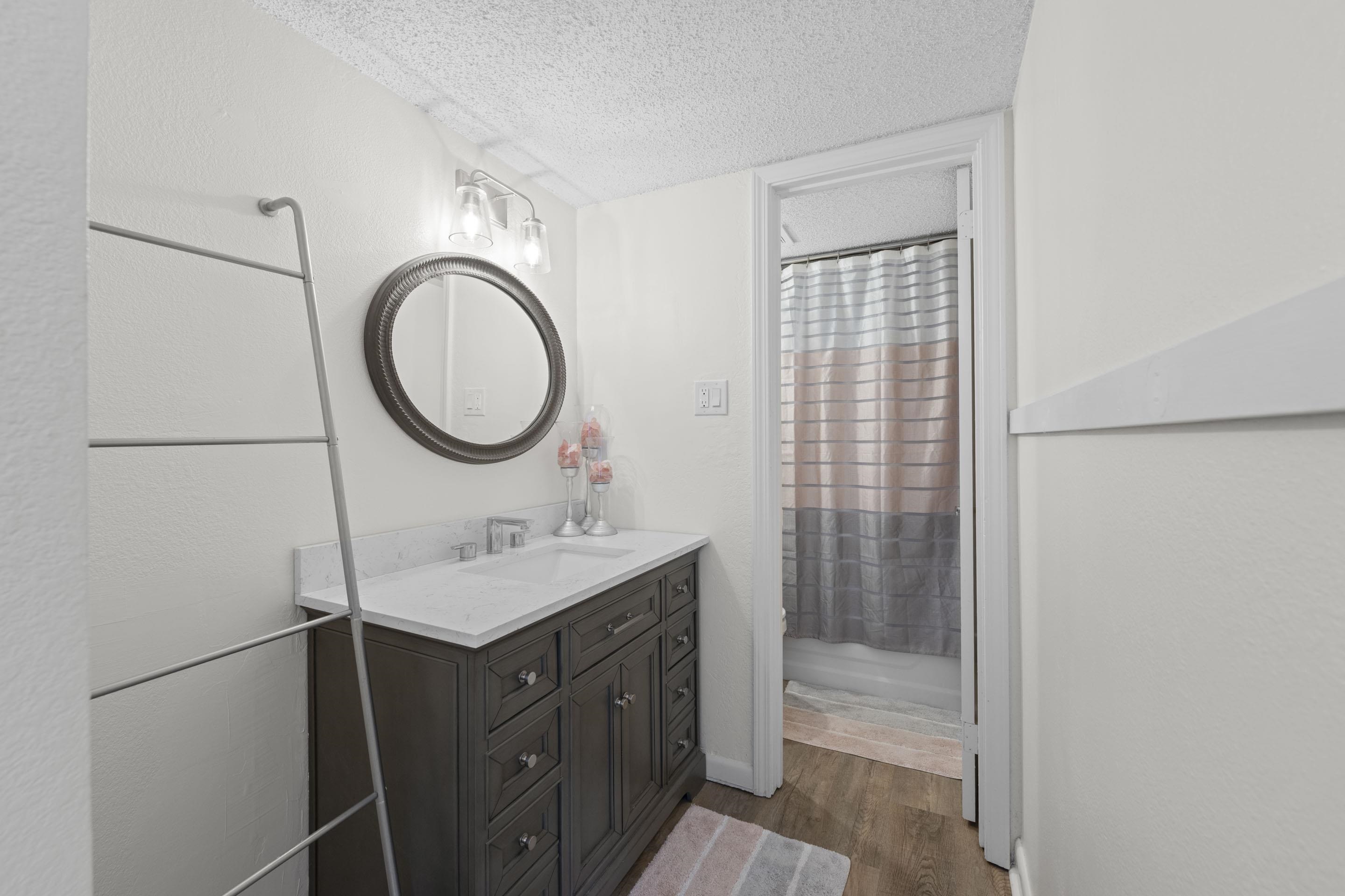 1708 PORT OAK PL Unit: 1708