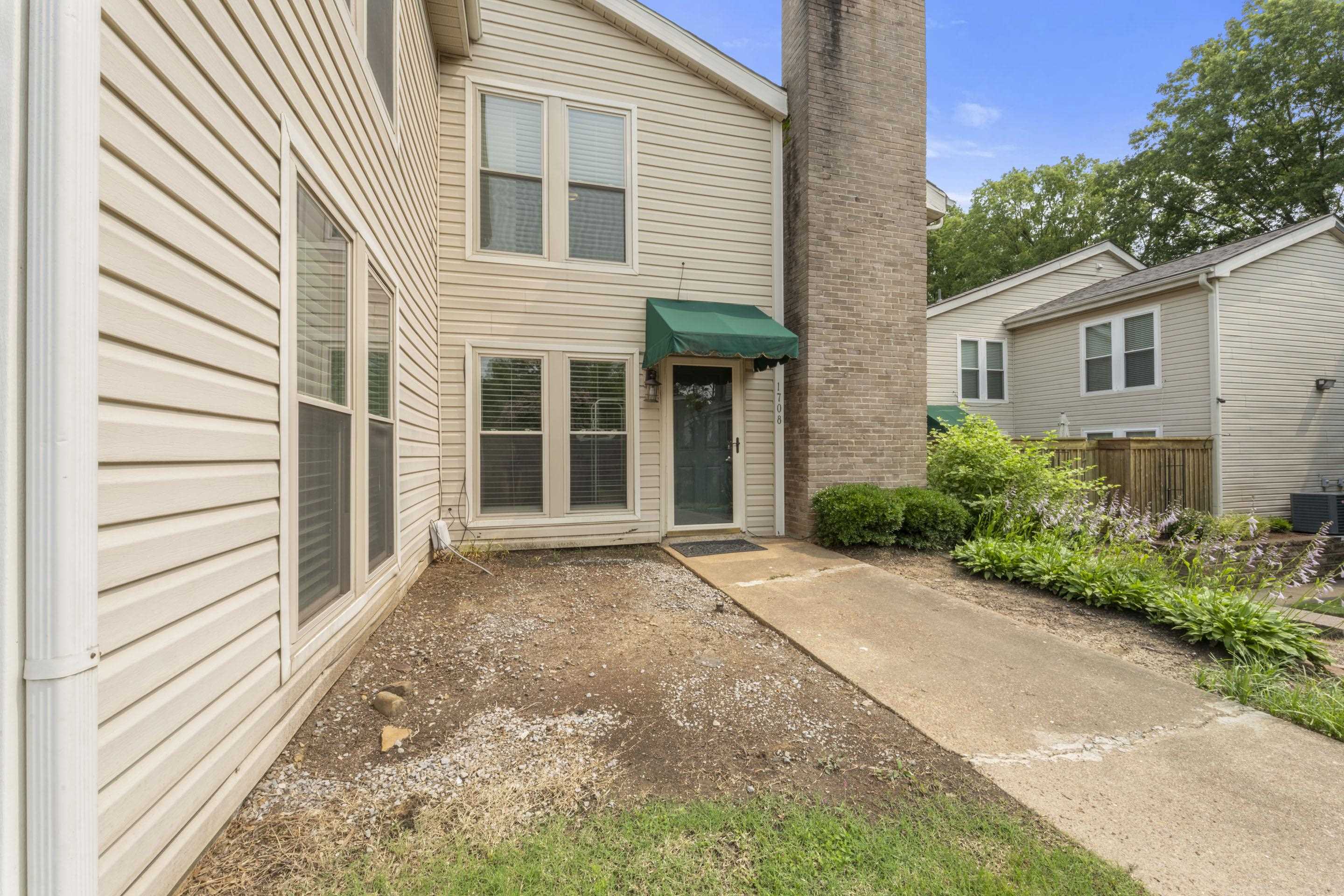 1708 PORT OAK PL Unit: 1708