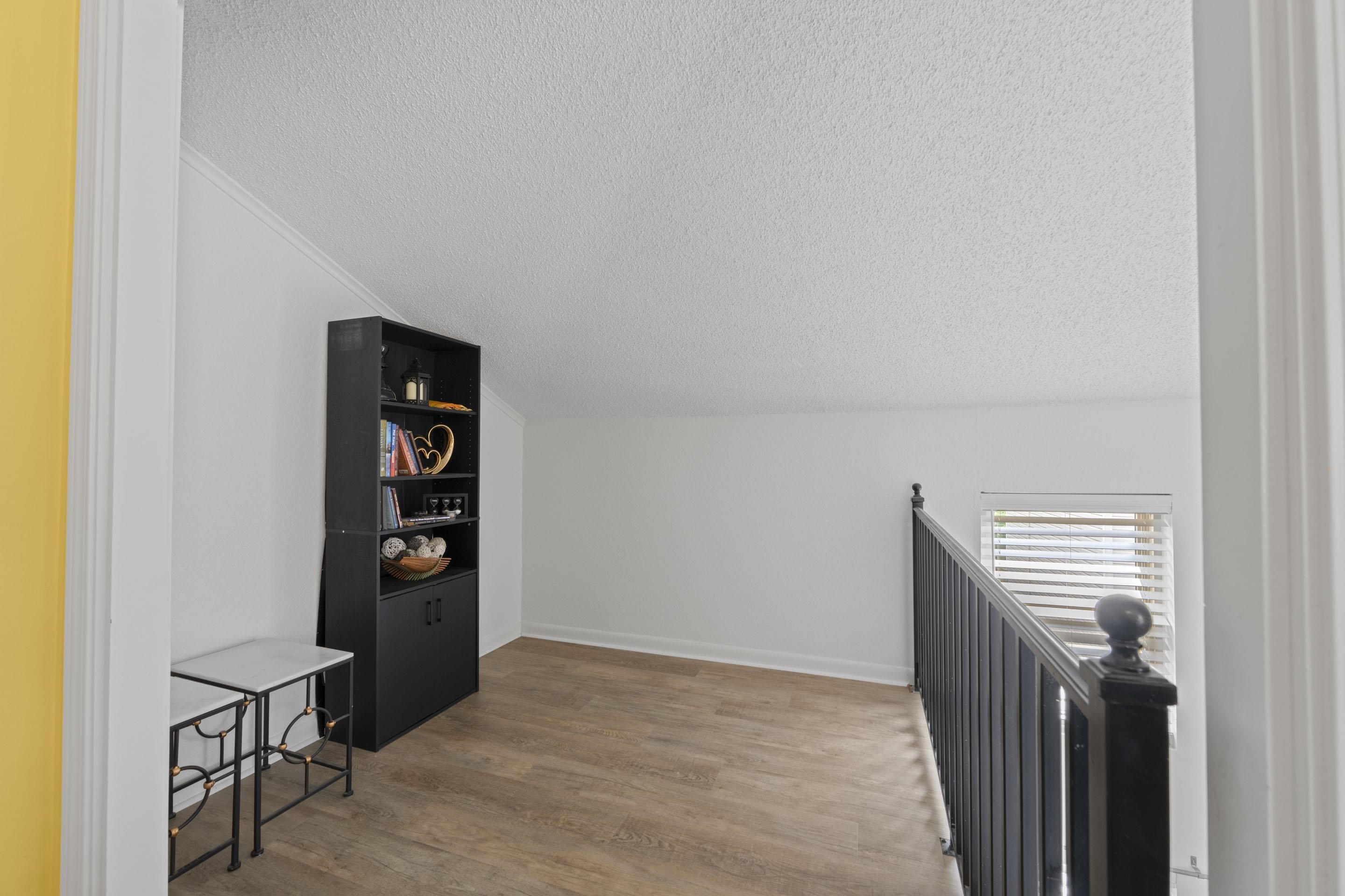 1708 PORT OAK PL Unit: 1708