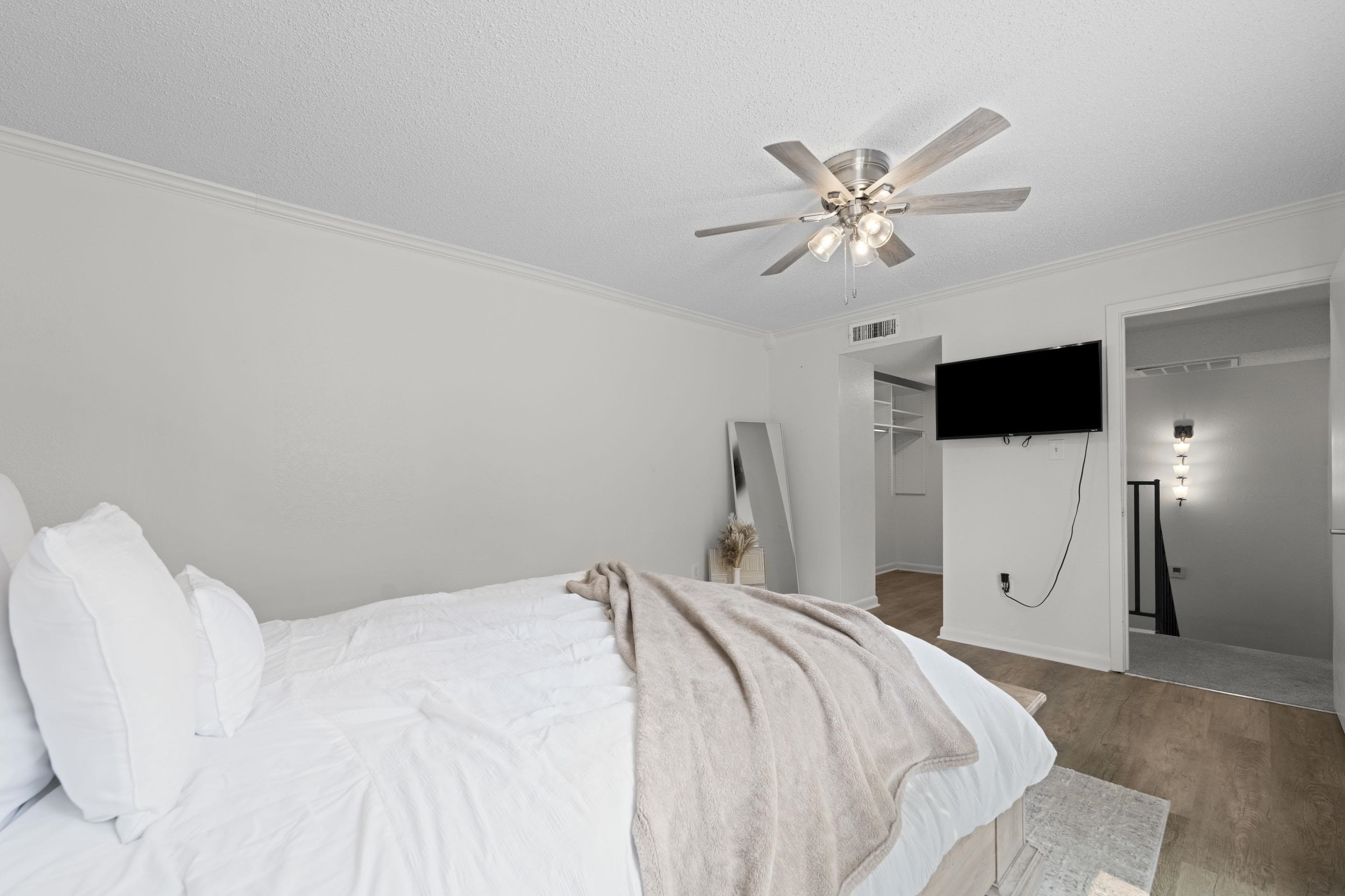 1708 PORT OAK PL Unit: 1708