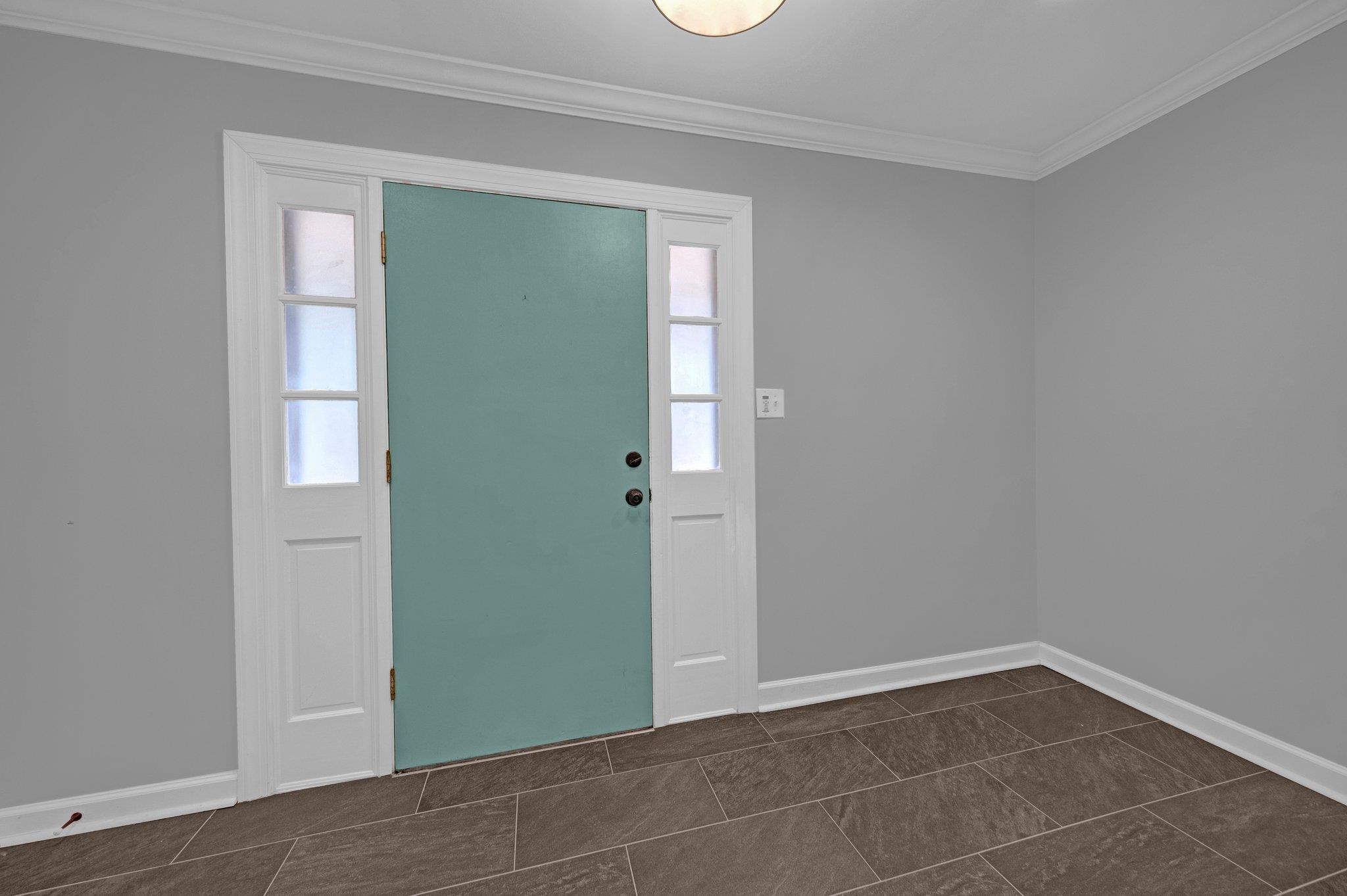 8025 ROCKY HOLLOW CV